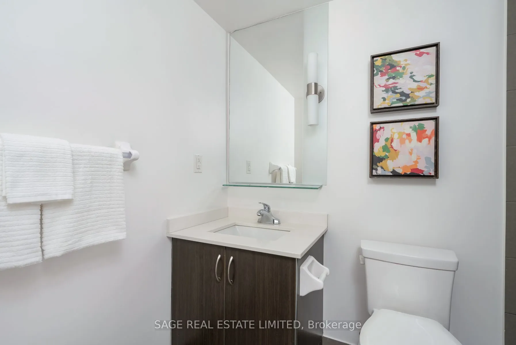 320 Richmond Street E #905