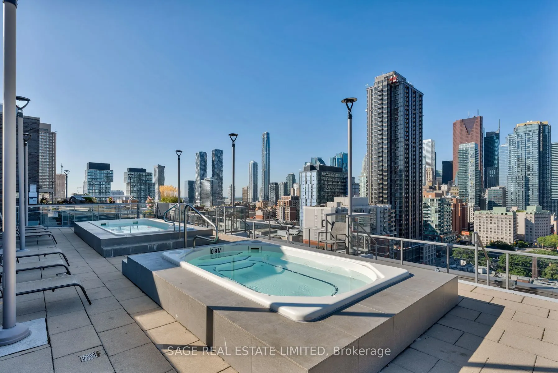 320 Richmond Street E #905