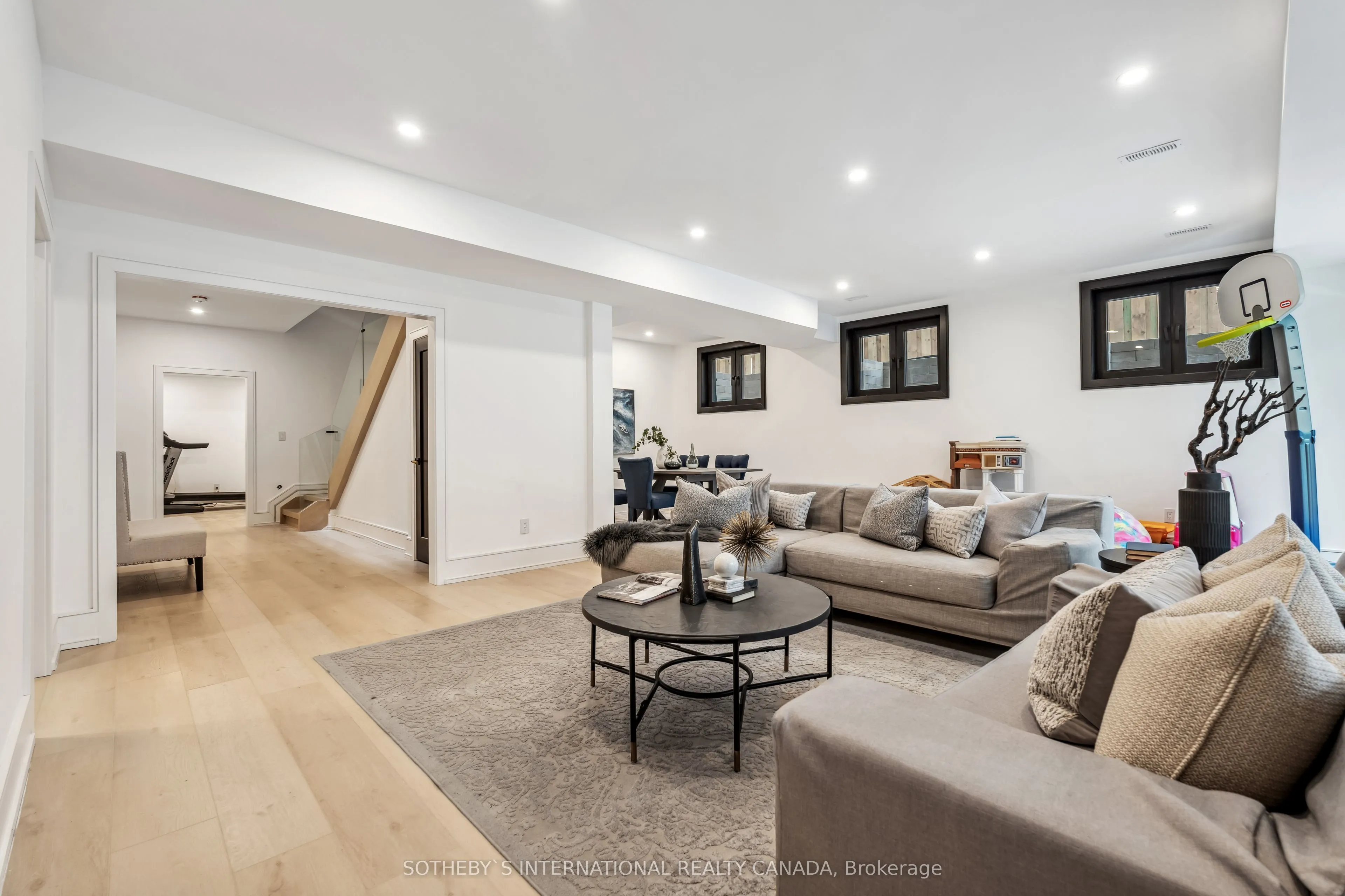159 Cortleigh Boulevard