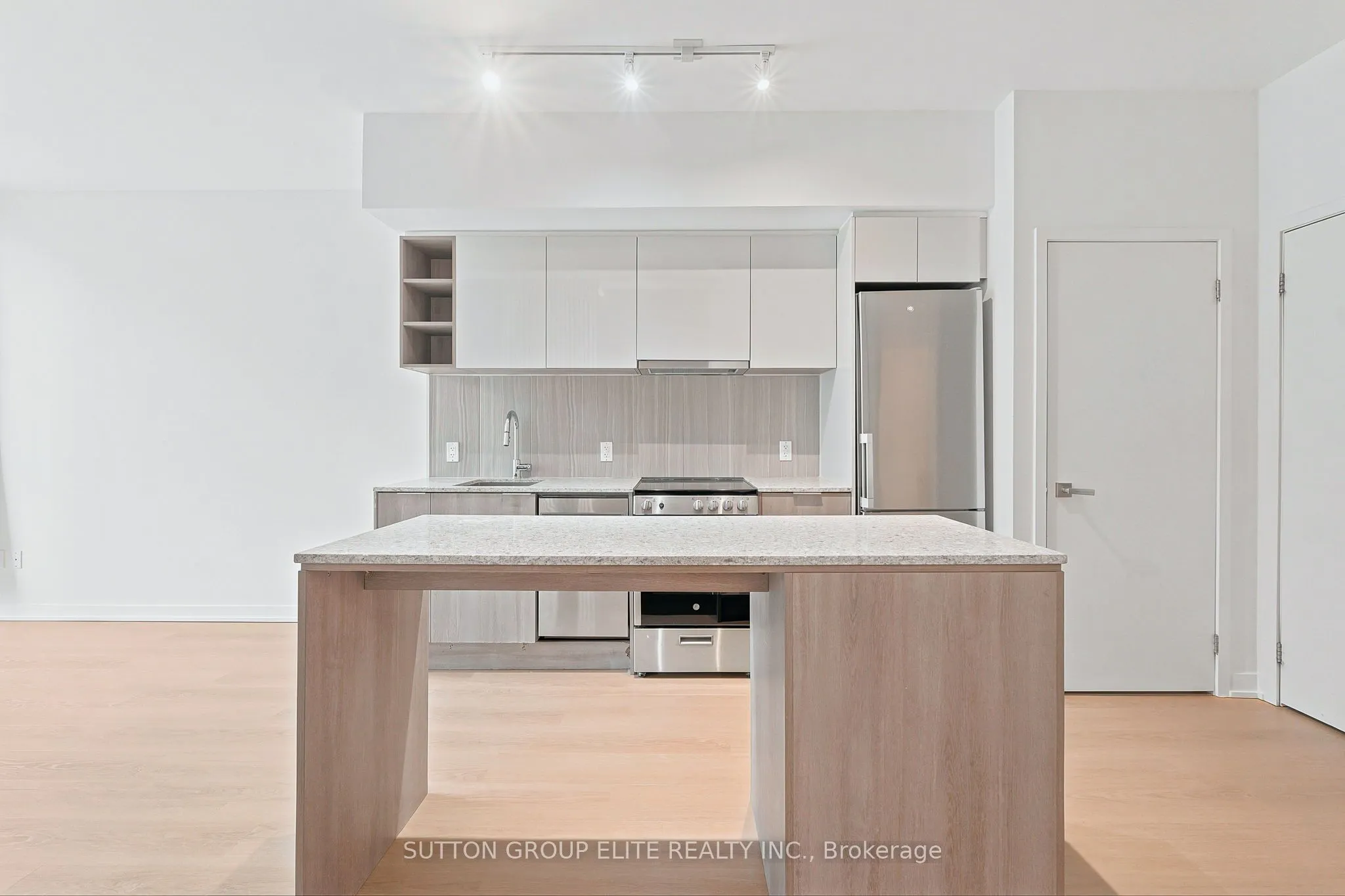 31 Tippett Road #106