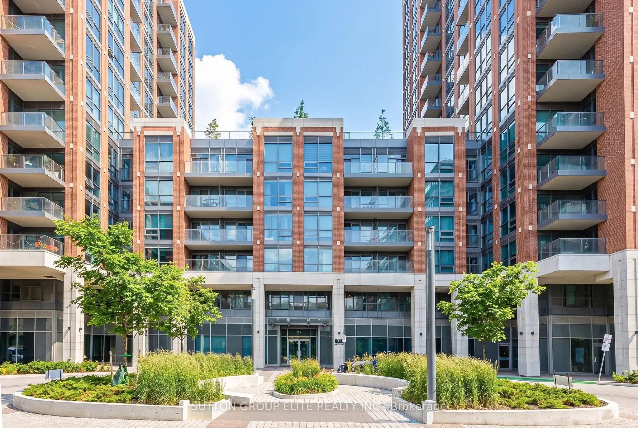 31 Tippett Road #106