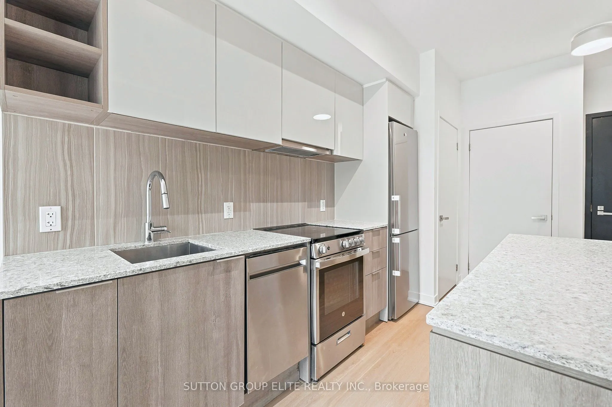 31 Tippett Road #106