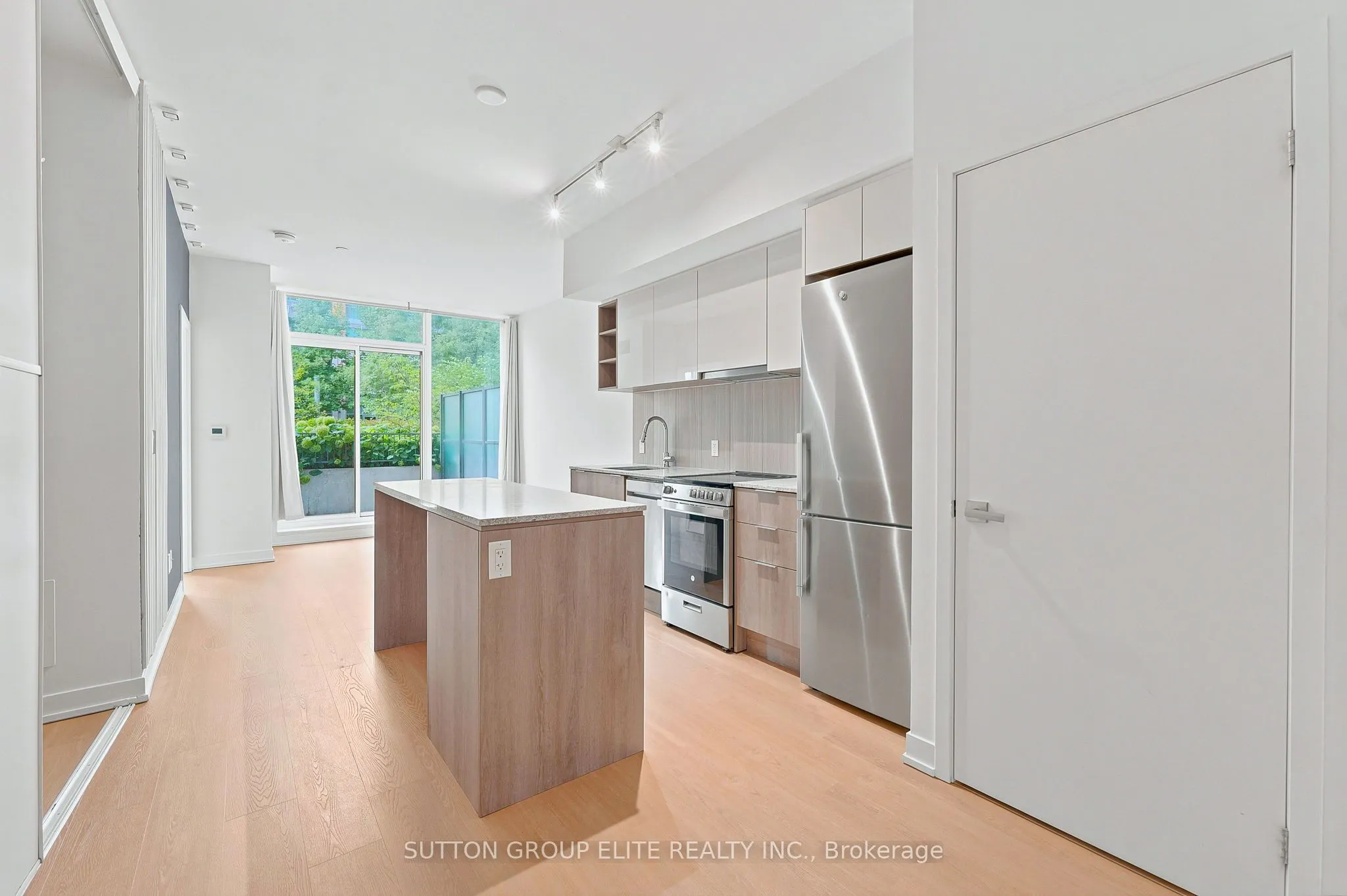 31 Tippett Road #106