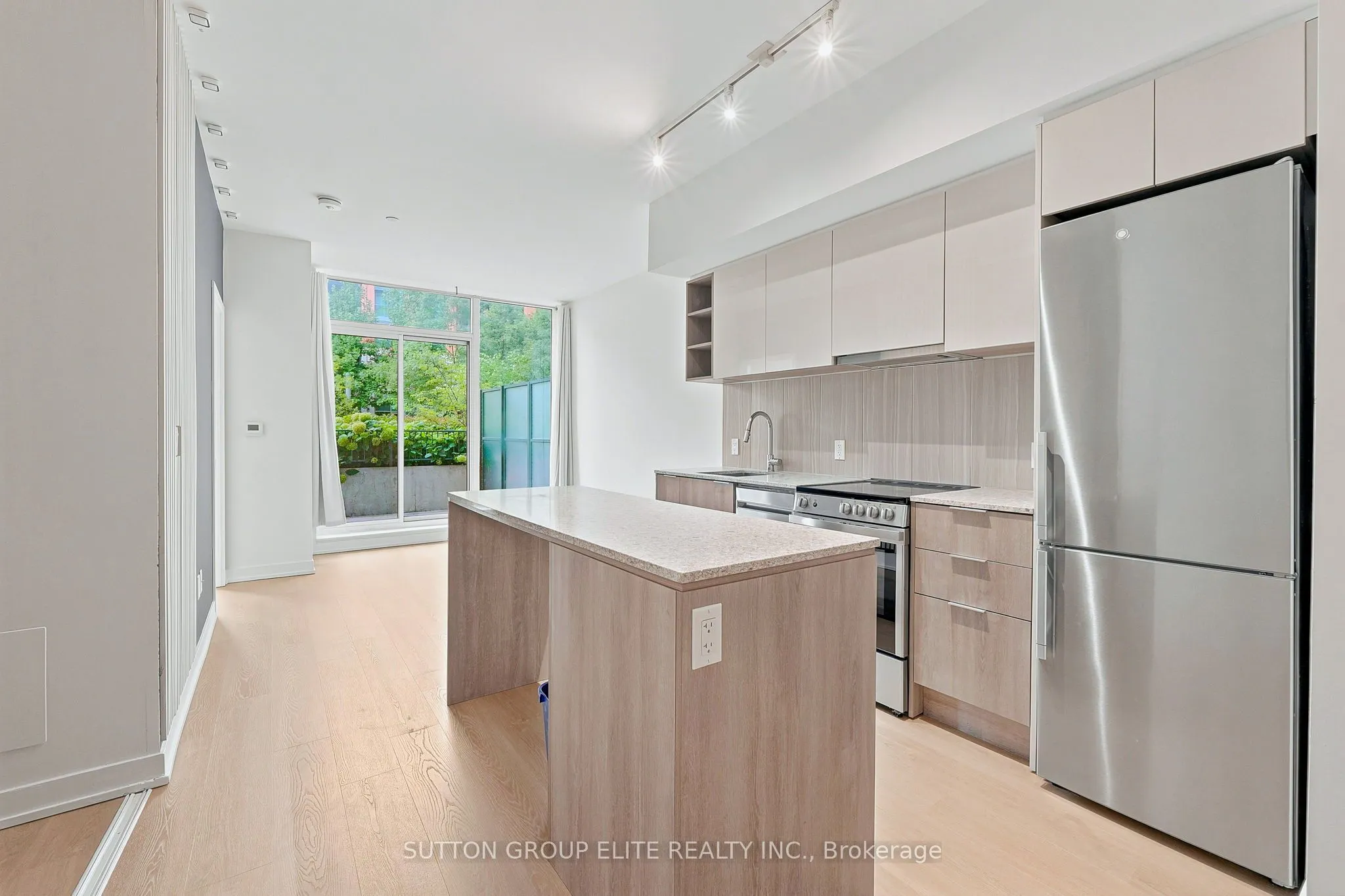 31 Tippett Road #106