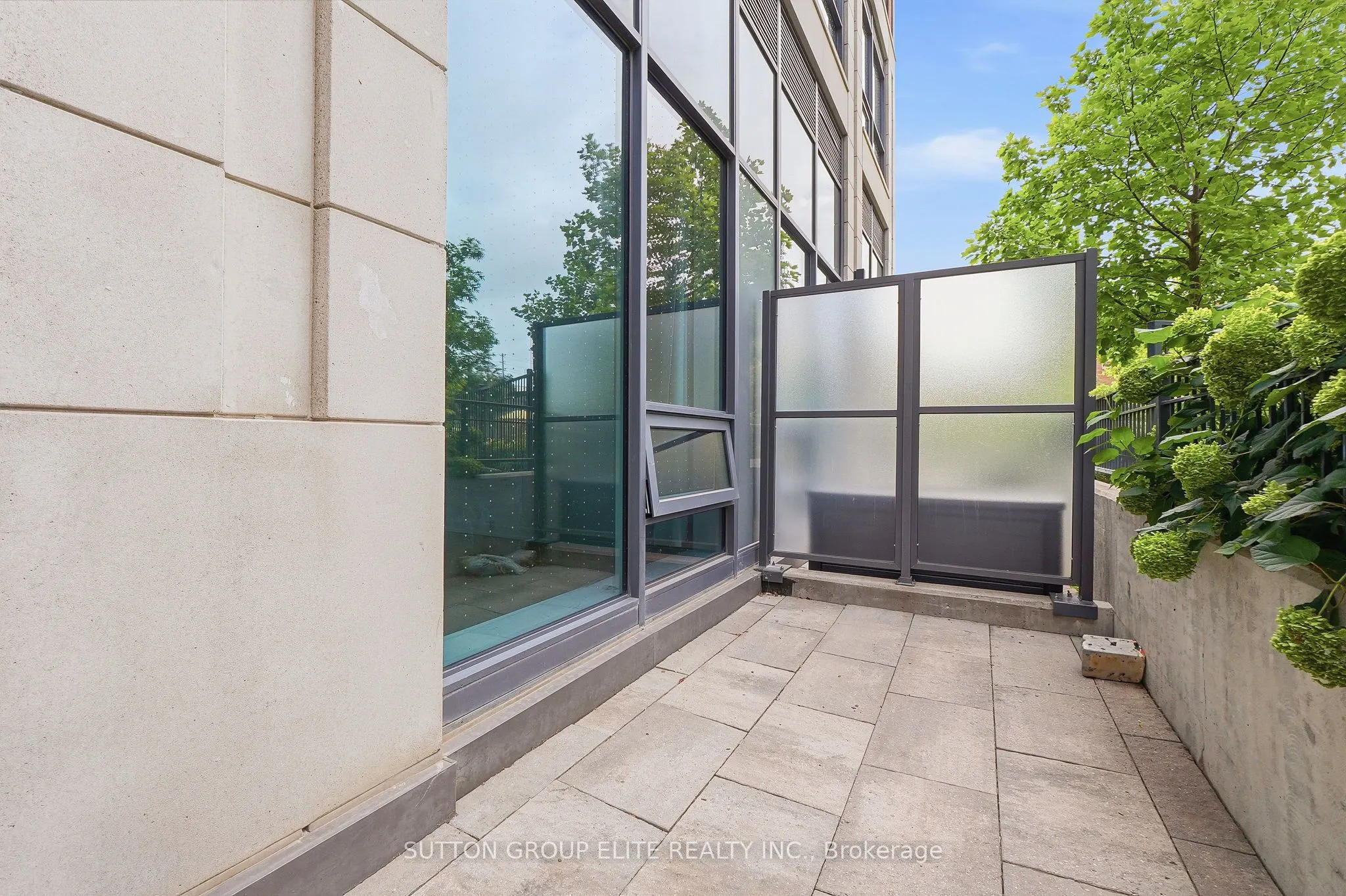 31 Tippett Road #106