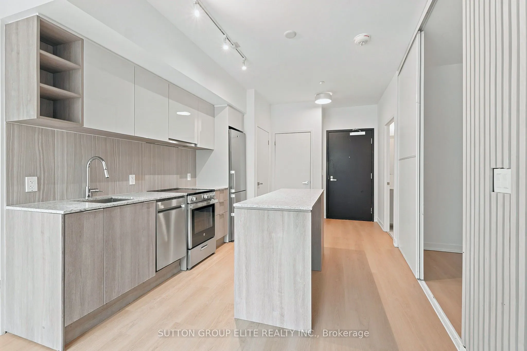 31 Tippett Road #106