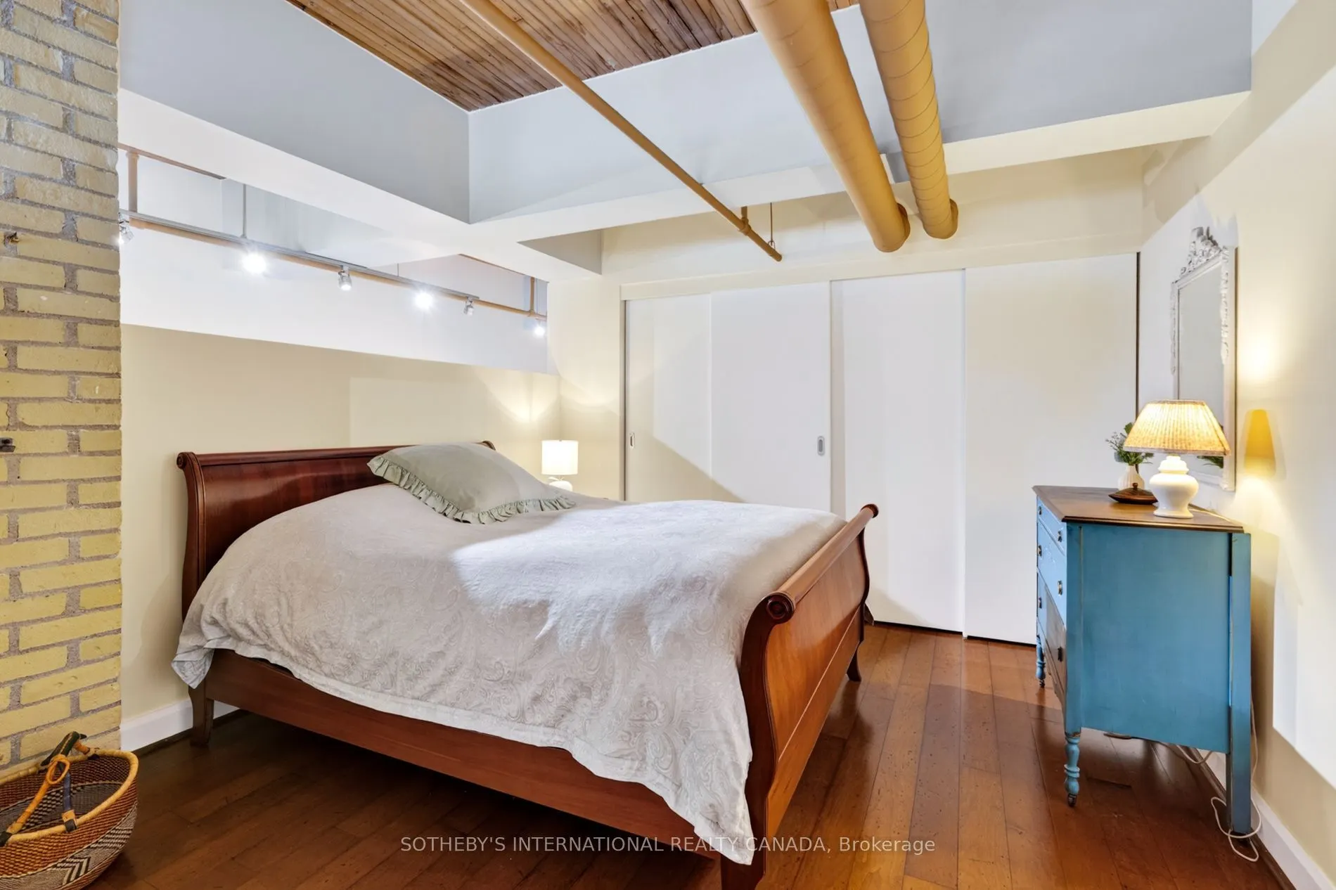 993 Queen Street W #208