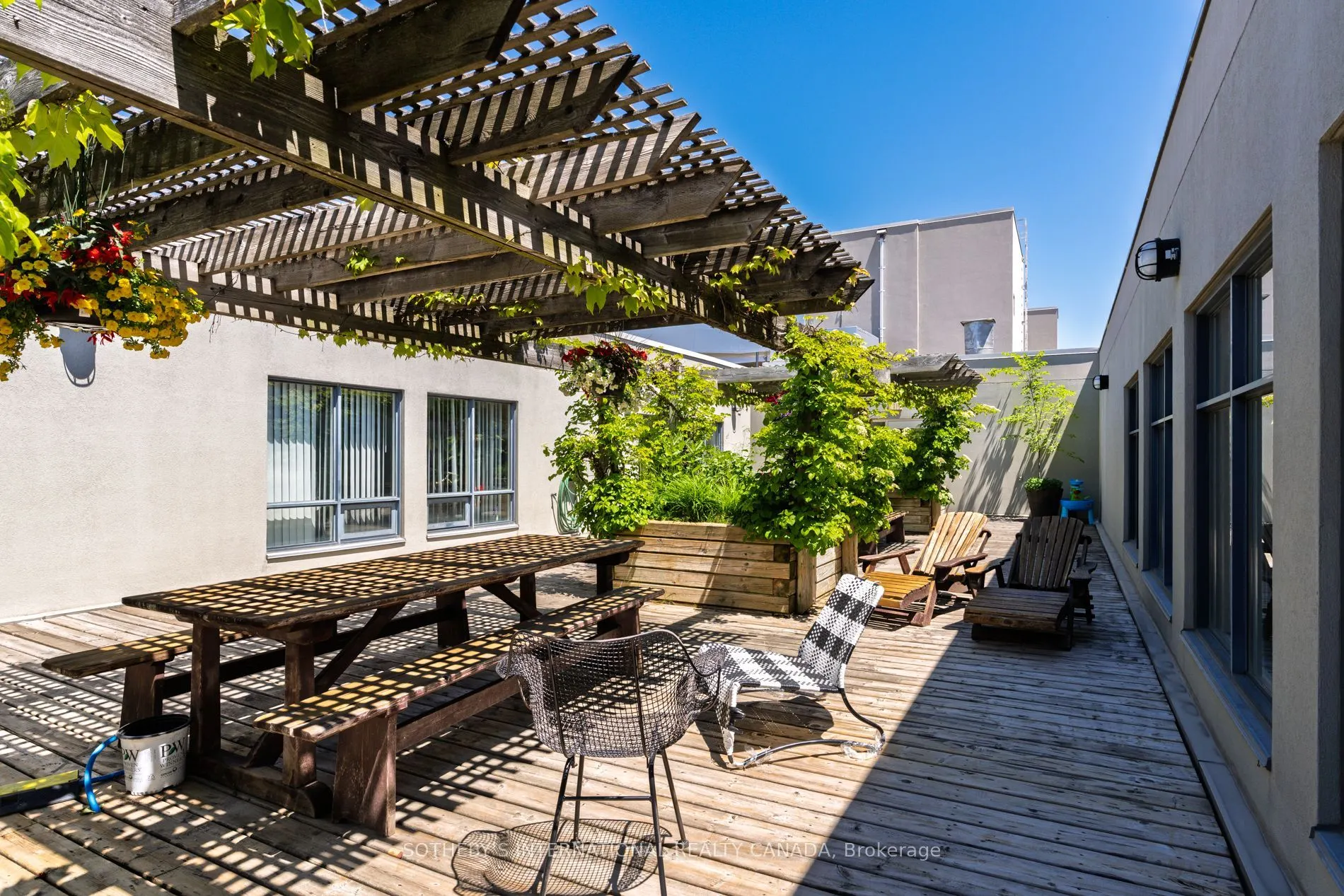993 Queen Street W #208