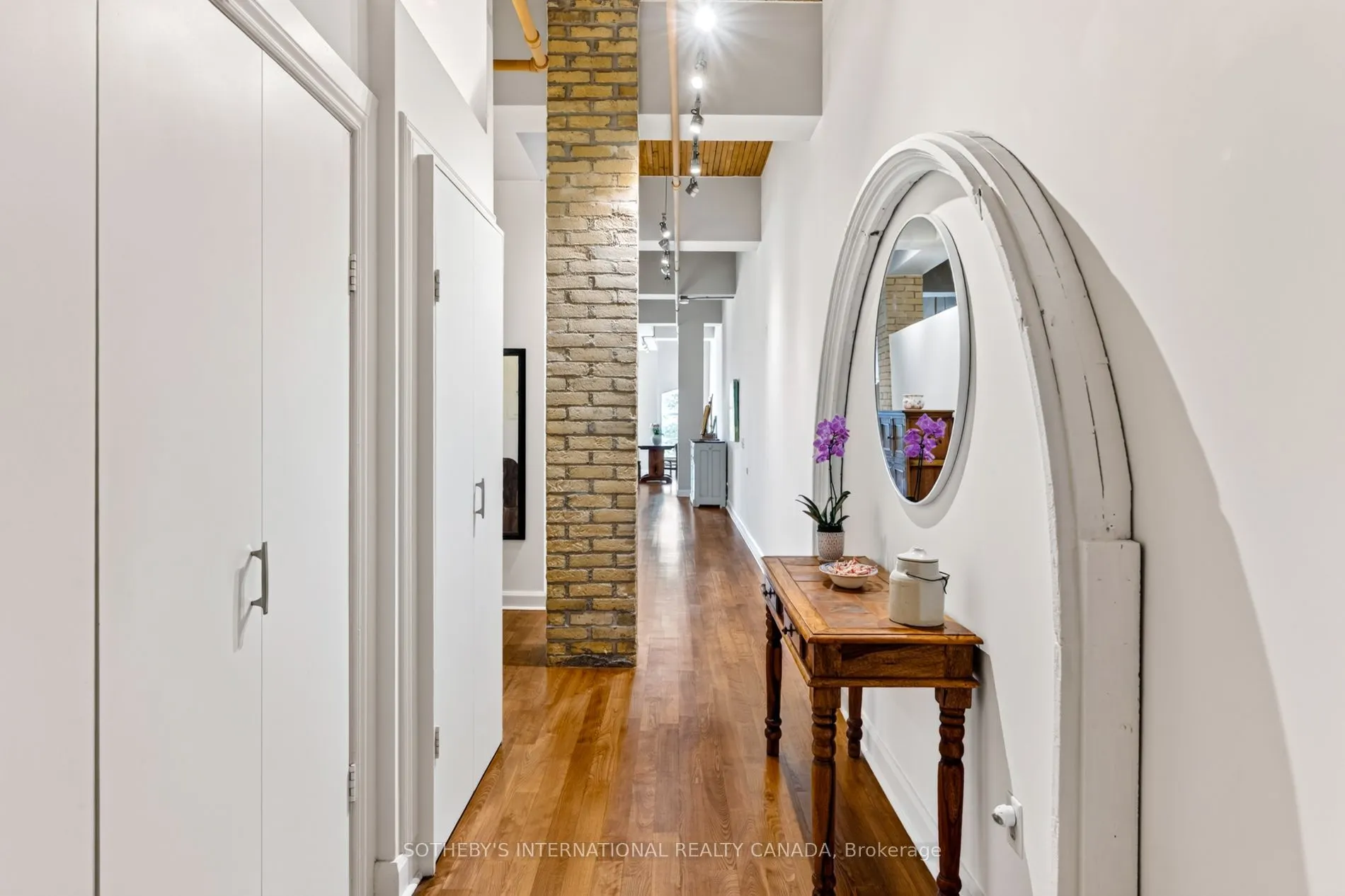 993 Queen Street W #208