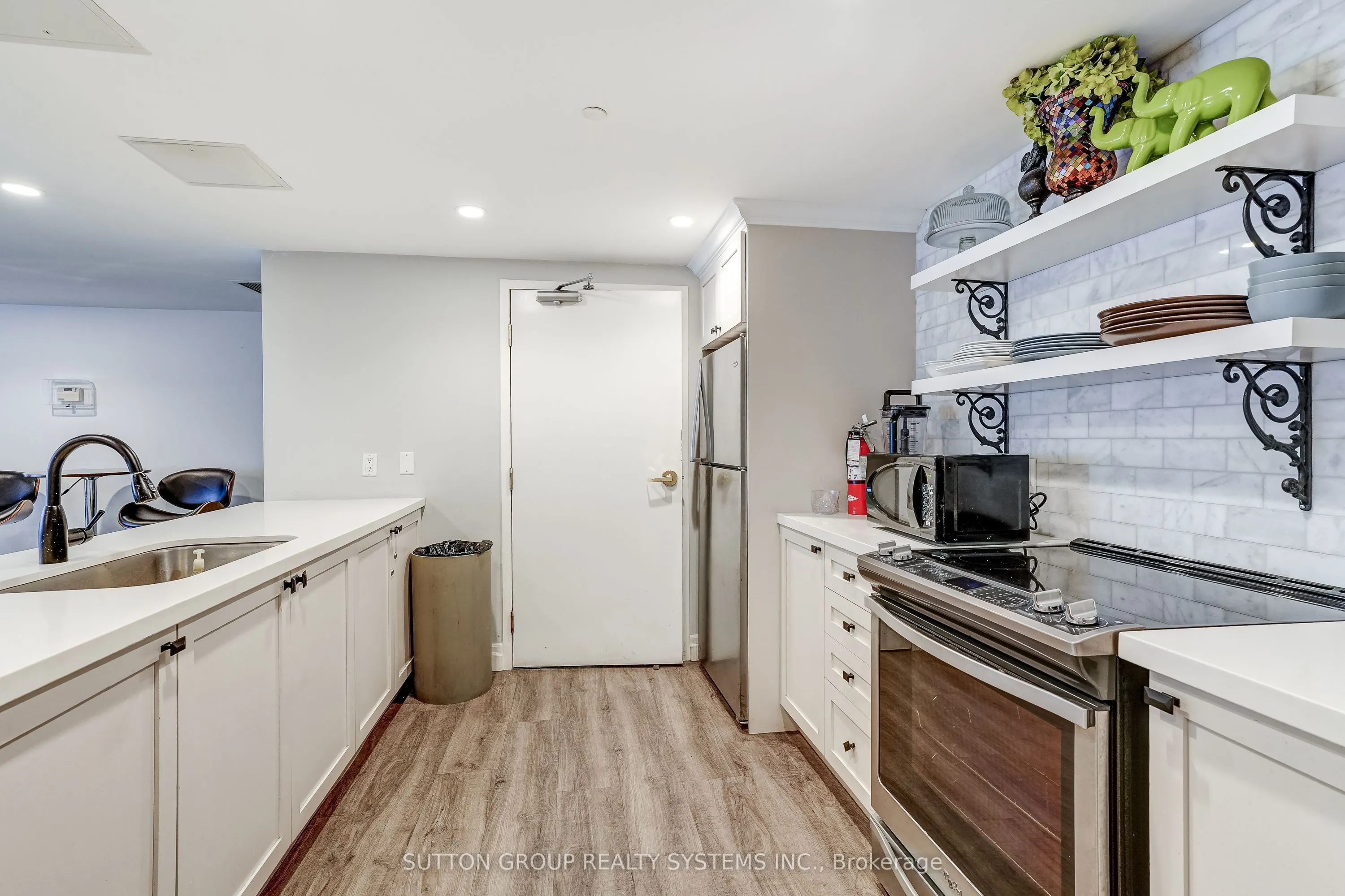 39 Jarvis Street #PH807
