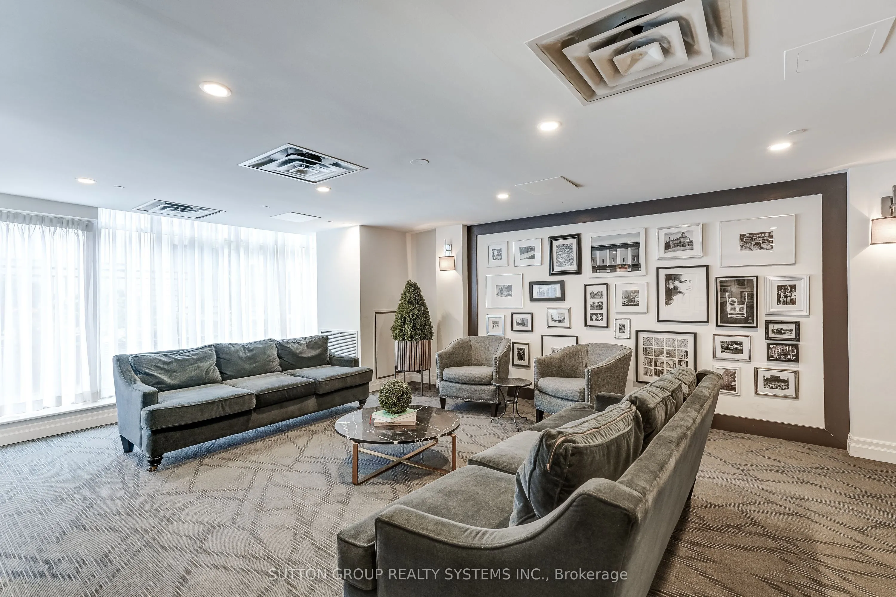 39 Jarvis Street #PH807
