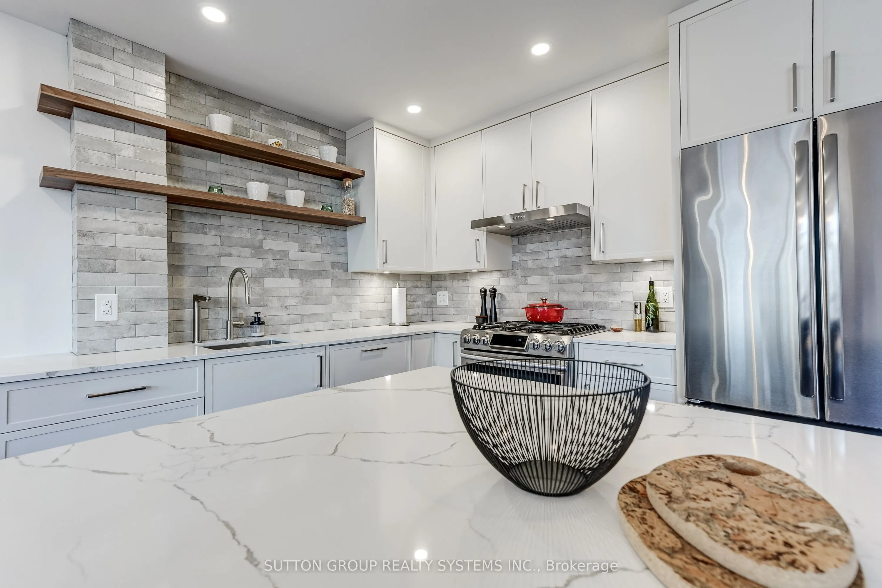39 Jarvis Street #PH807
