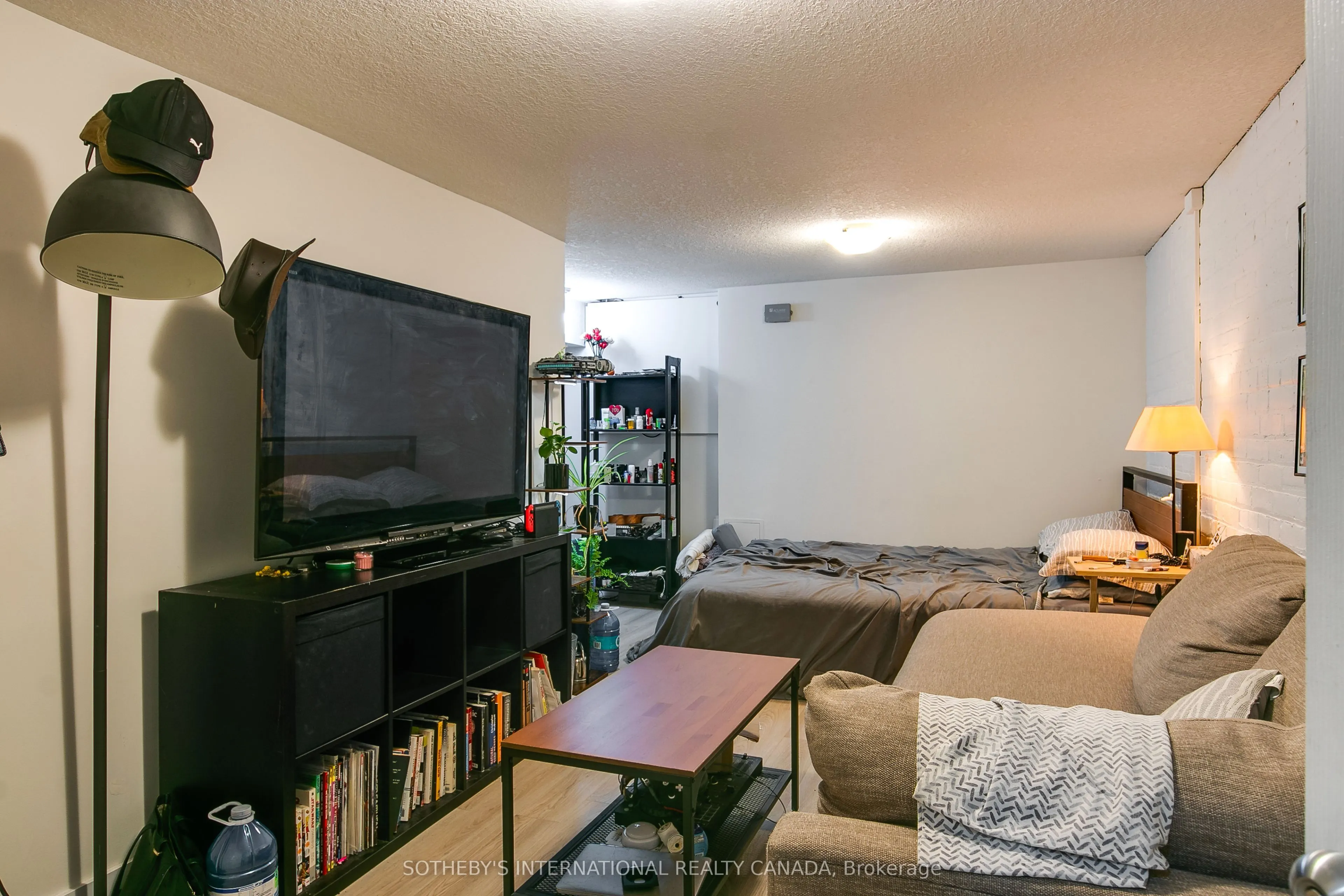 36 Aberdeen Avenue
