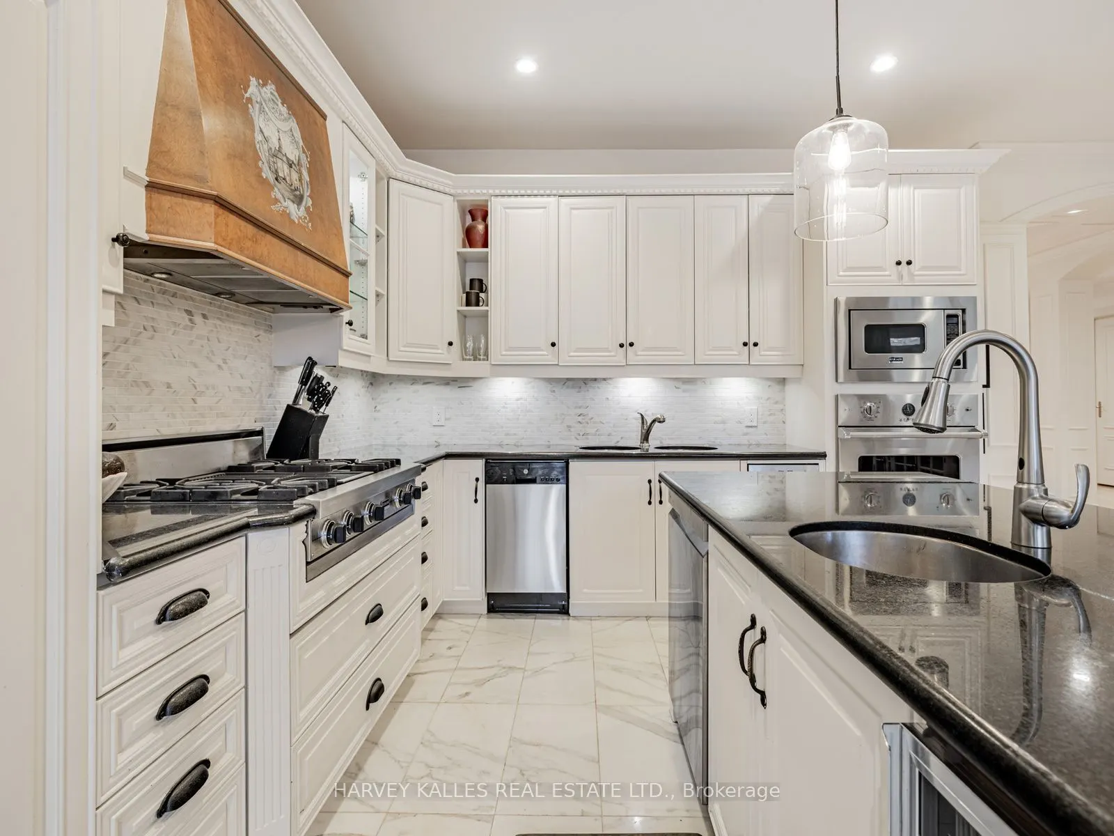 55 Viewmount Avenue