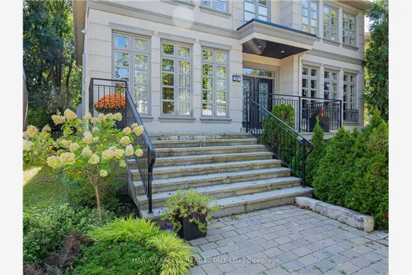 55 Viewmount Avenue