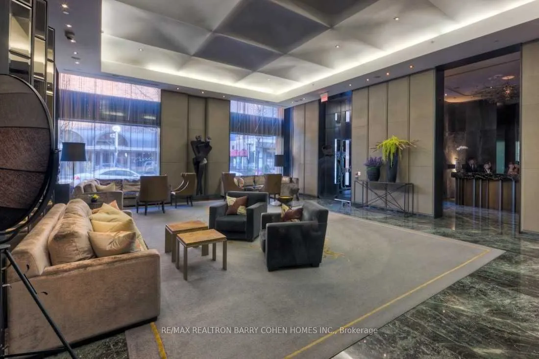 118 Yorkville Avenue #703