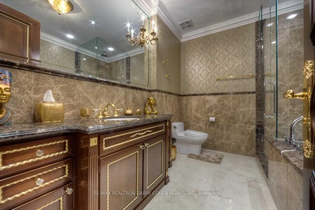 118 Yorkville Avenue #703