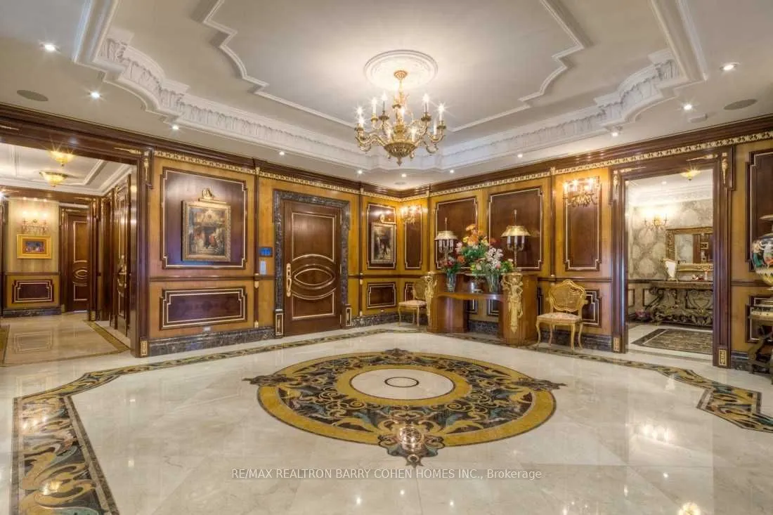 118 Yorkville Avenue #703