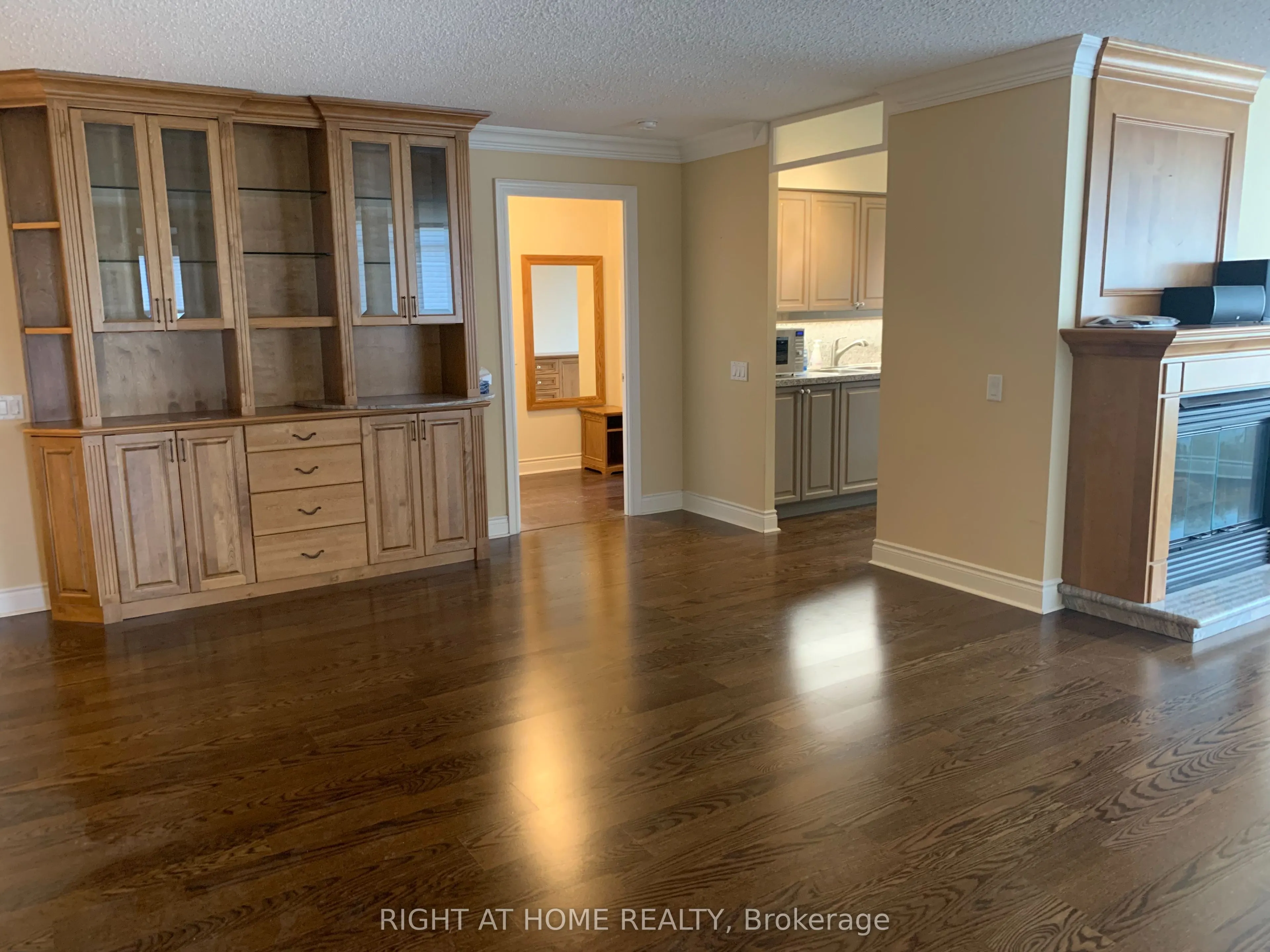 8 MCKEE Avenue #1306