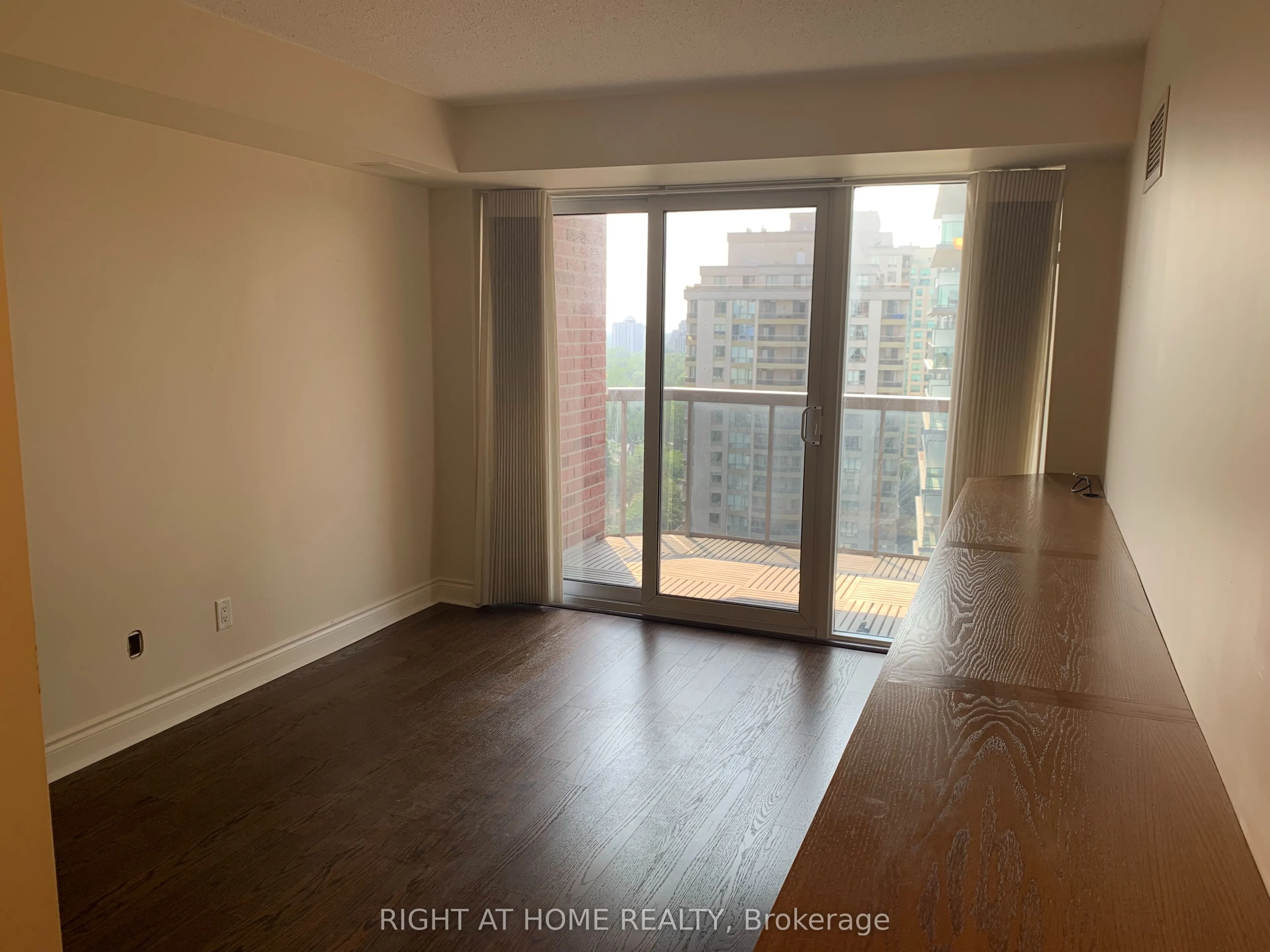 8 MCKEE Avenue #1306