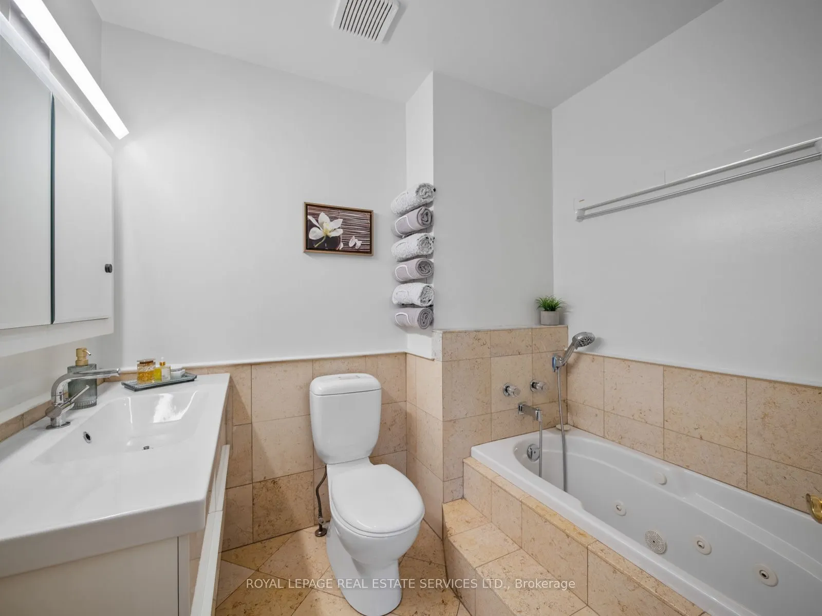 276 Spadina Road #4