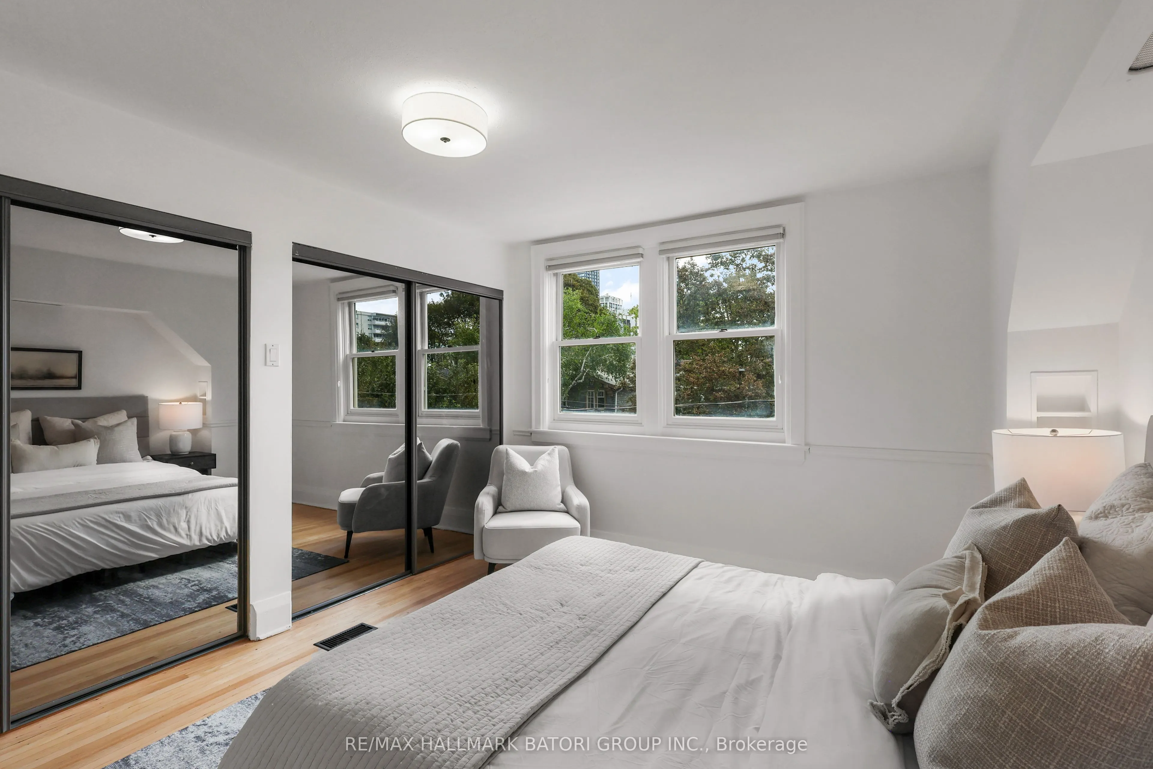 104 Orchard View Boulevard