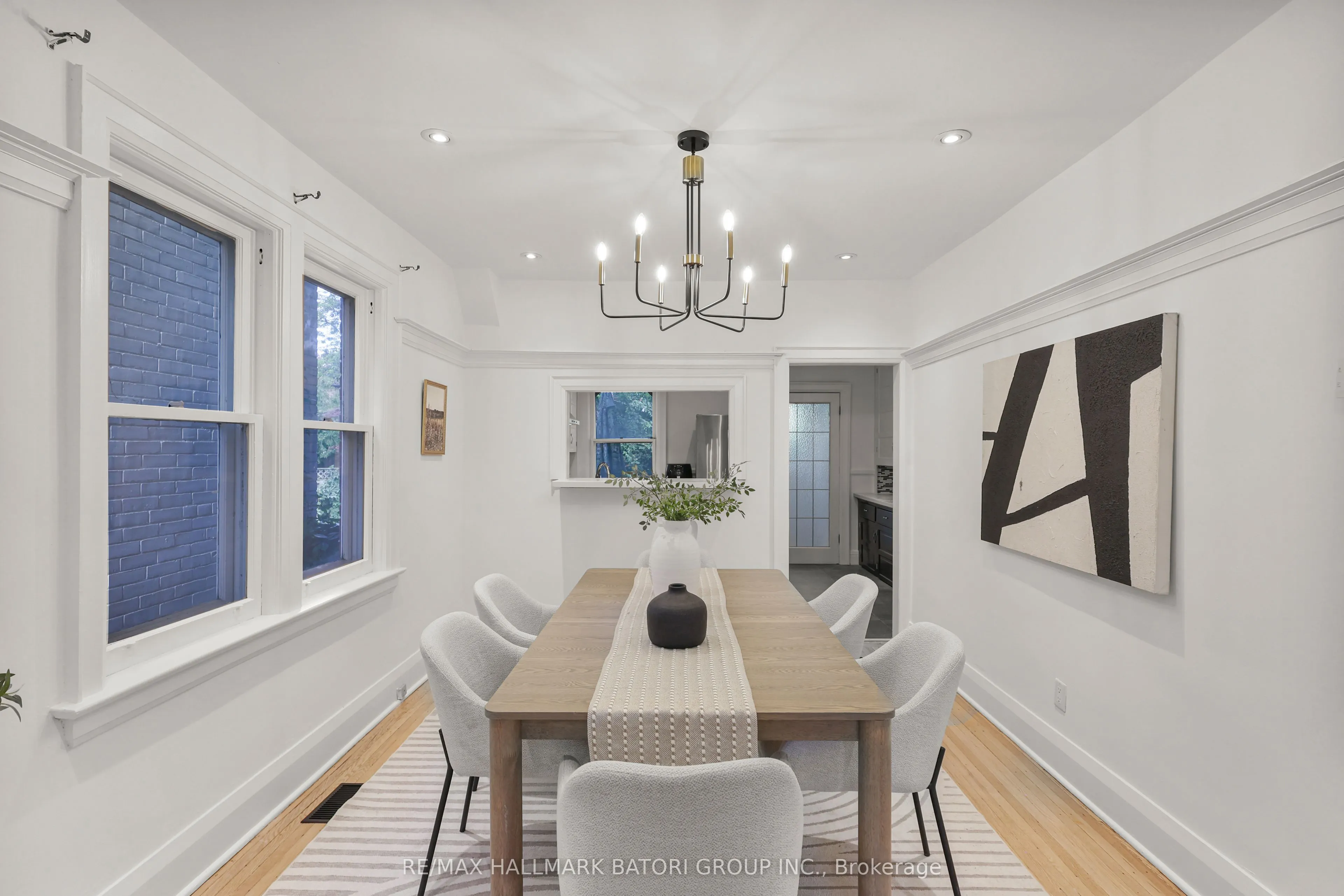 104 Orchard View Boulevard