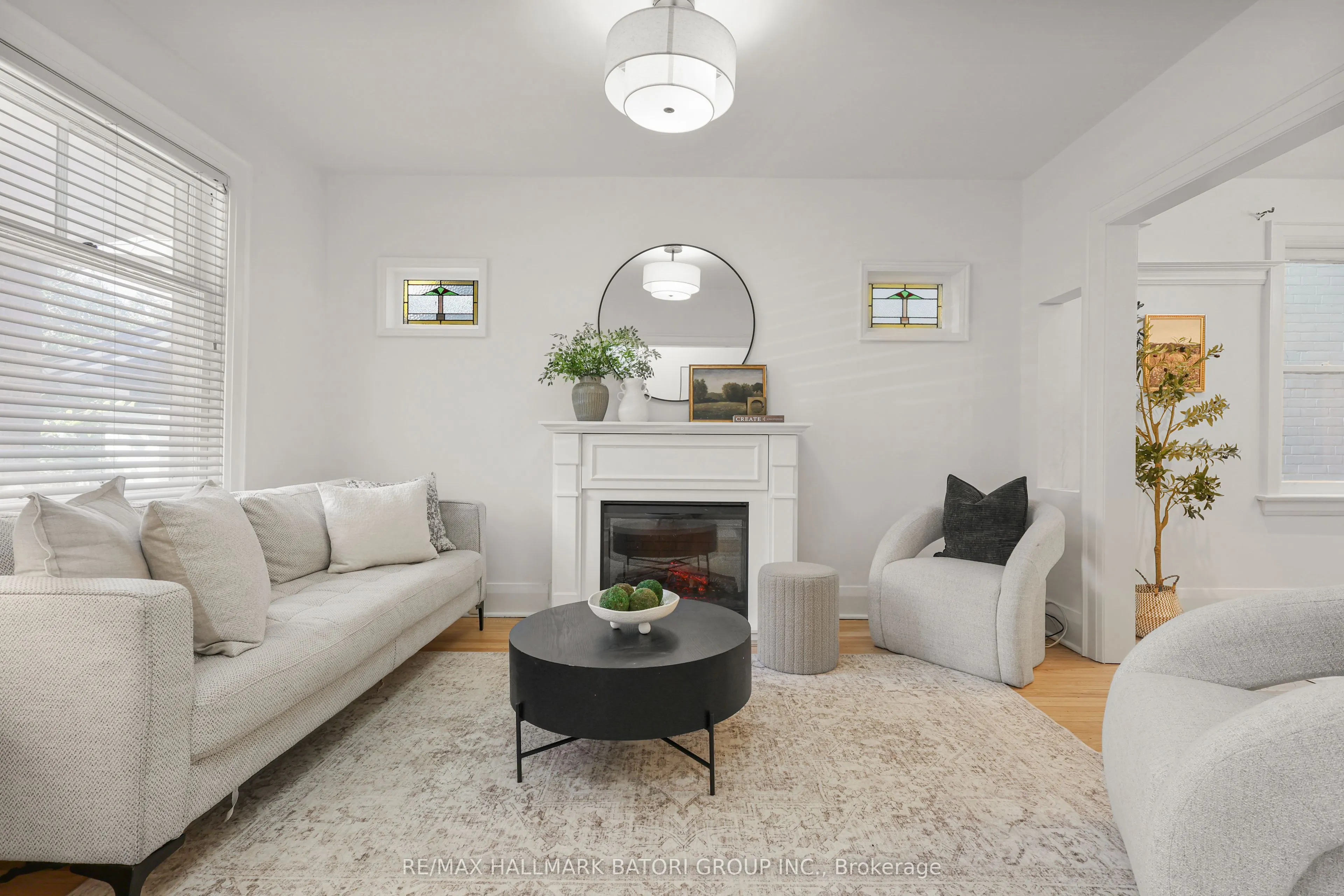 104 Orchard View Boulevard