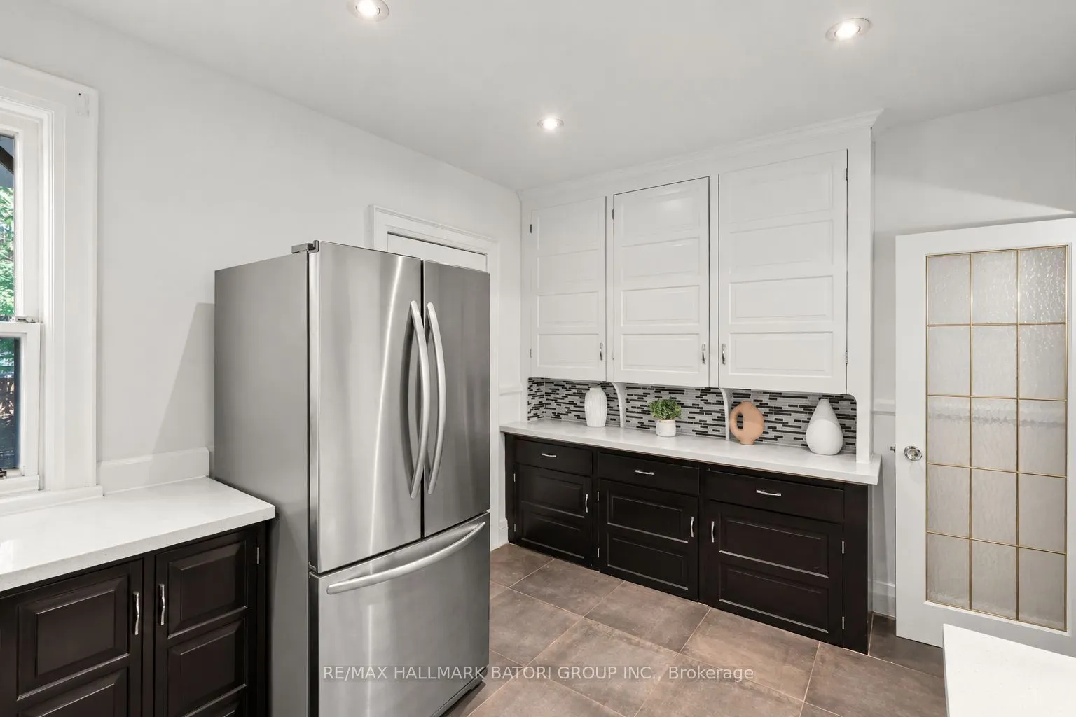 104 Orchard View Boulevard