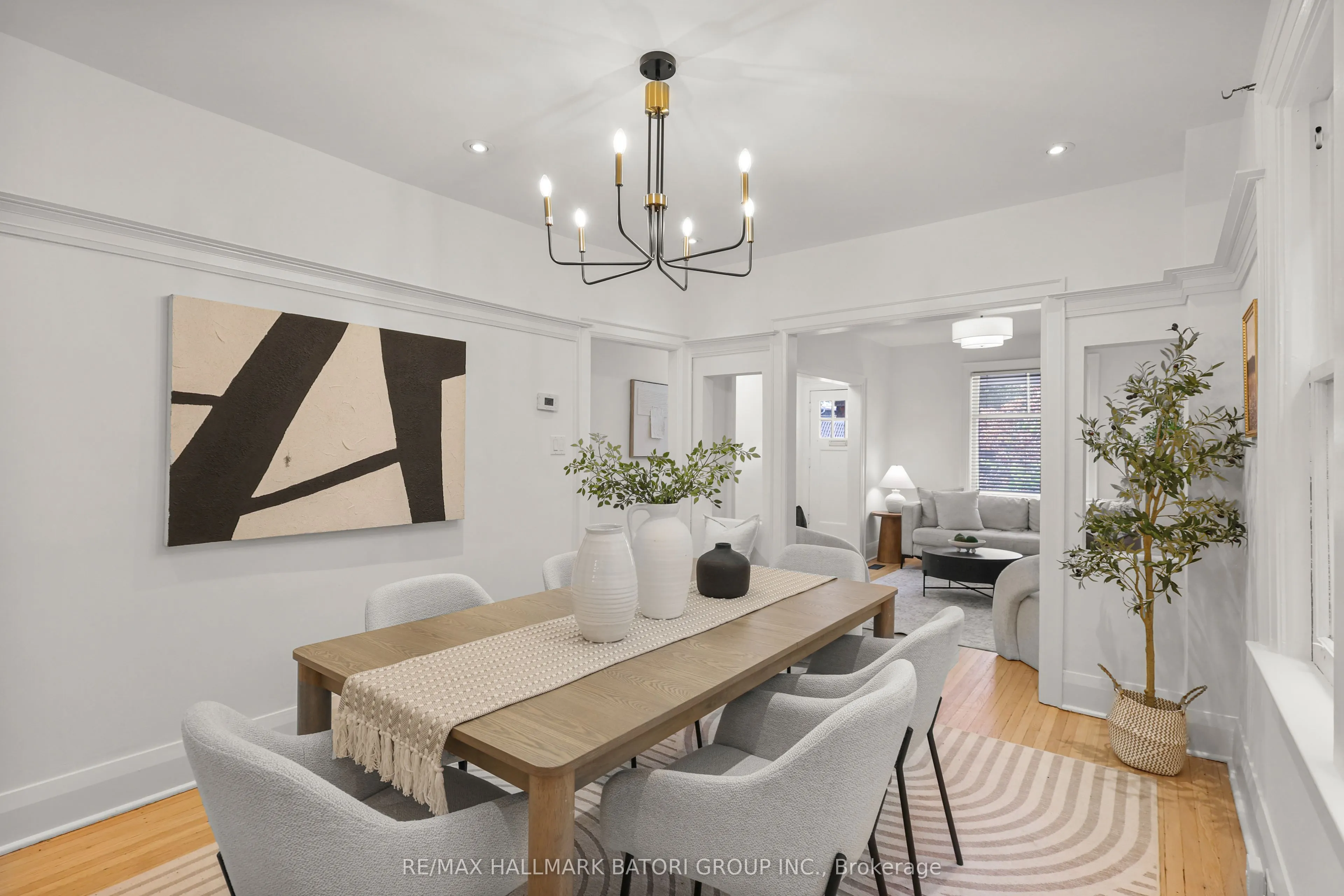 104 Orchard View Boulevard