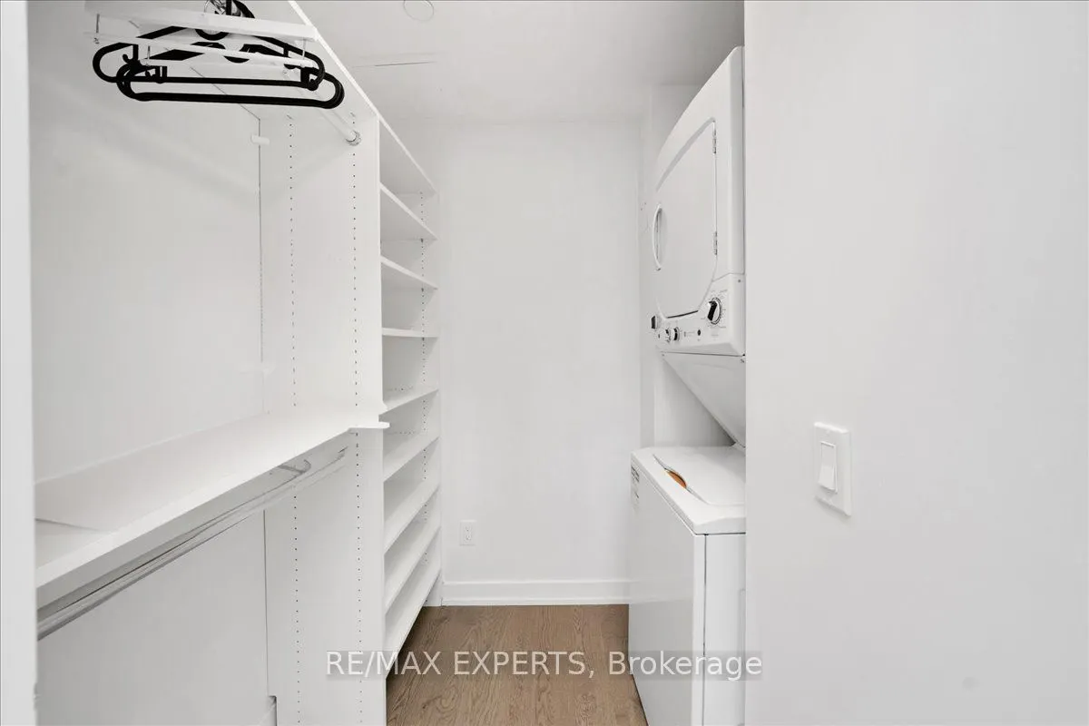 25 Richmond Street E #1815