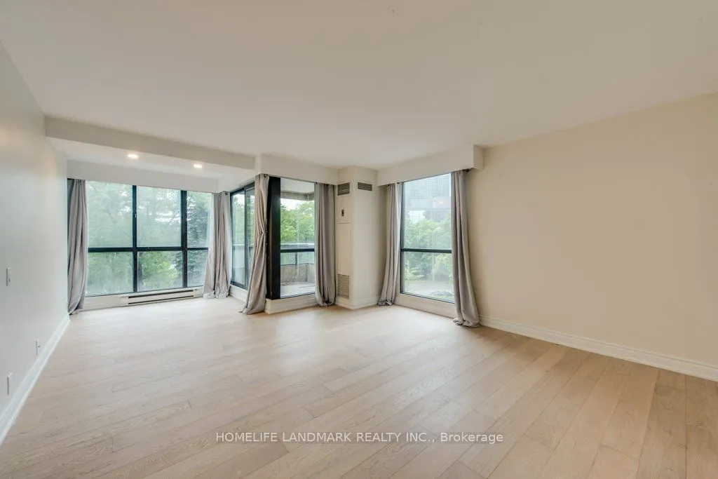 1 Concorde Place #306