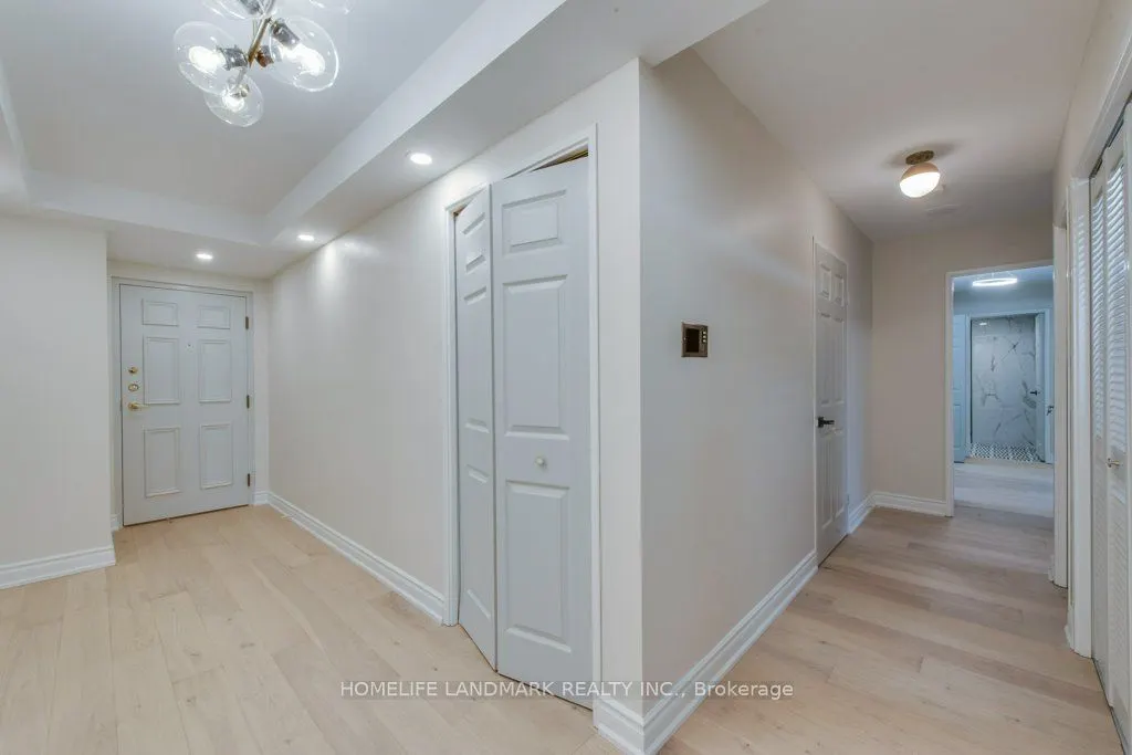 1 Concorde Place #306