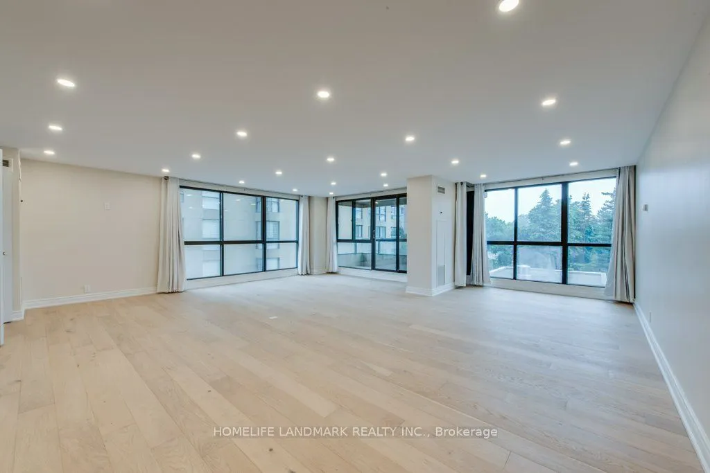 1 Concorde Place #306