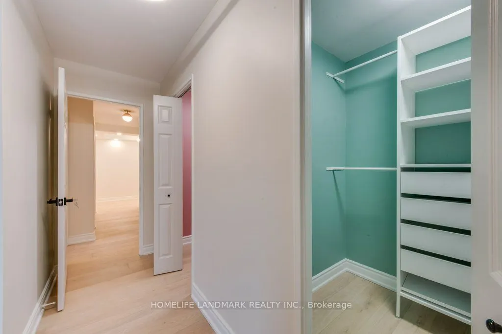1 Concorde Place #306