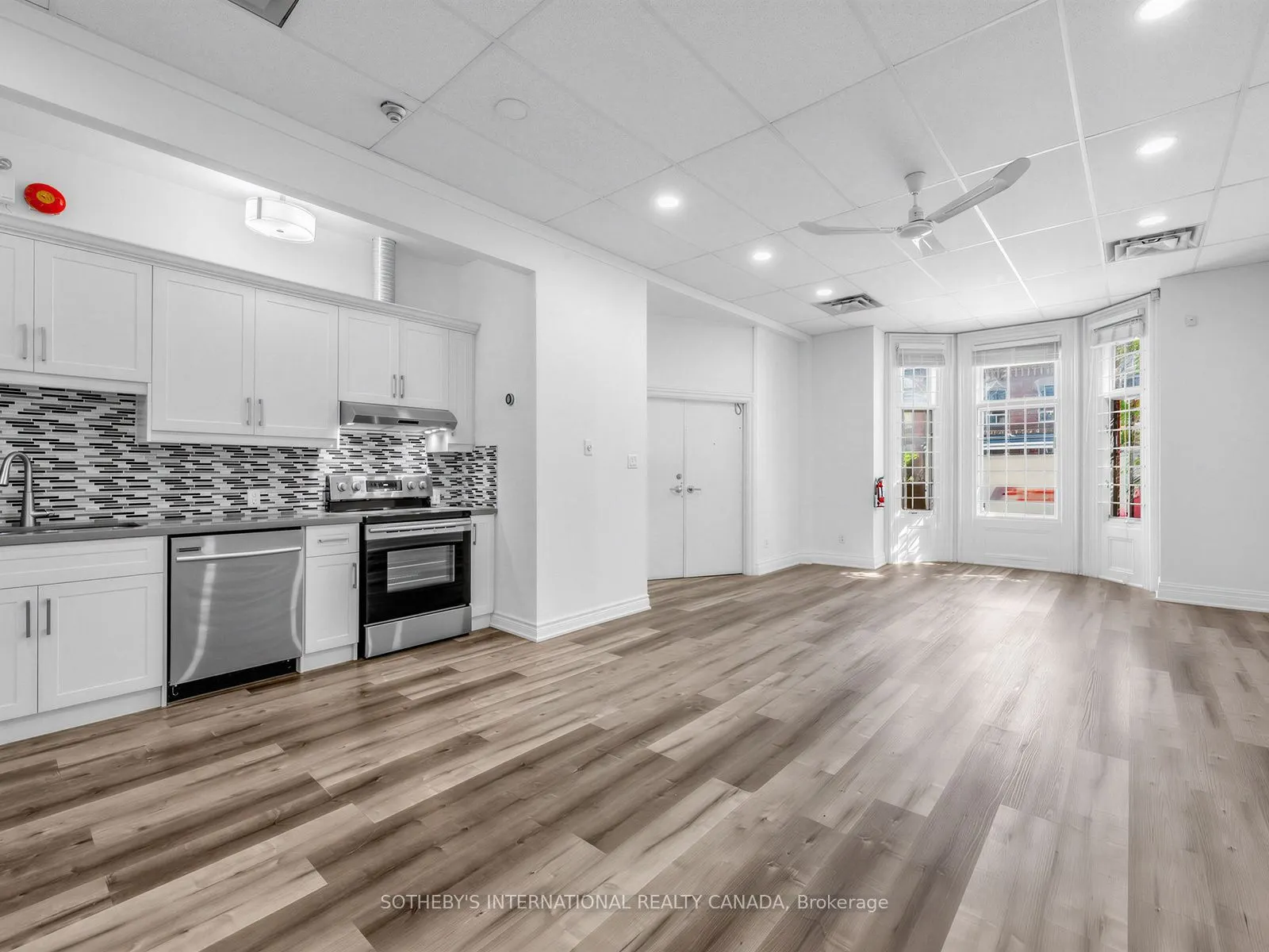 212 Carlton Street #Main