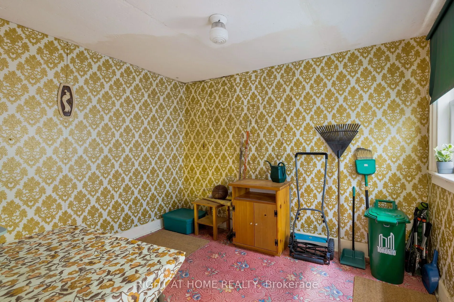 239 Seaton Street