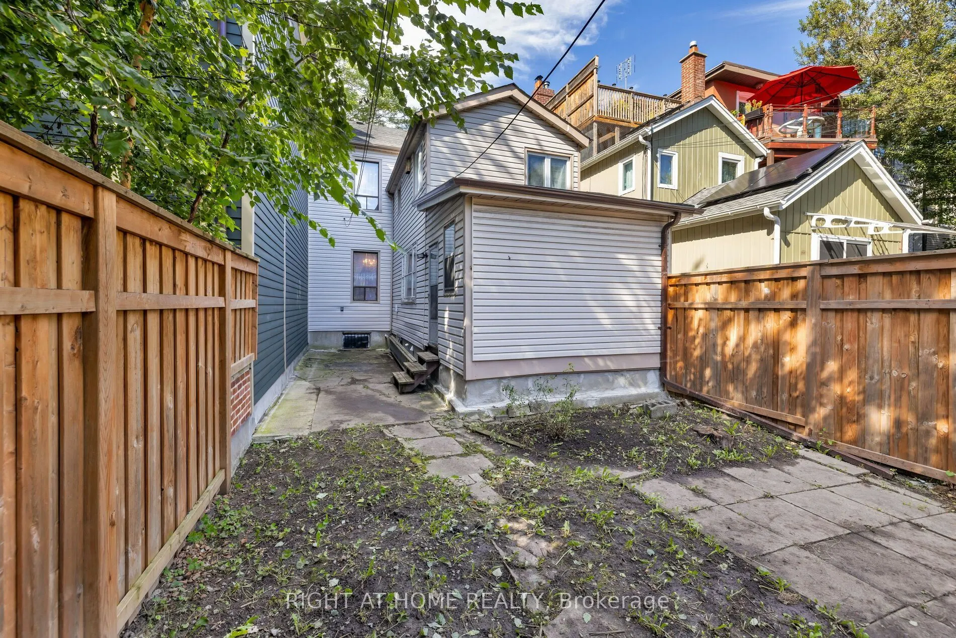 239 Seaton Street