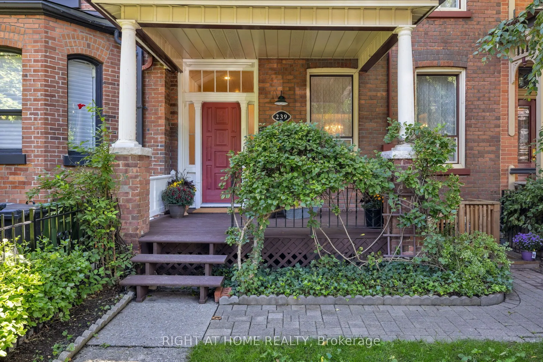 239 Seaton Street