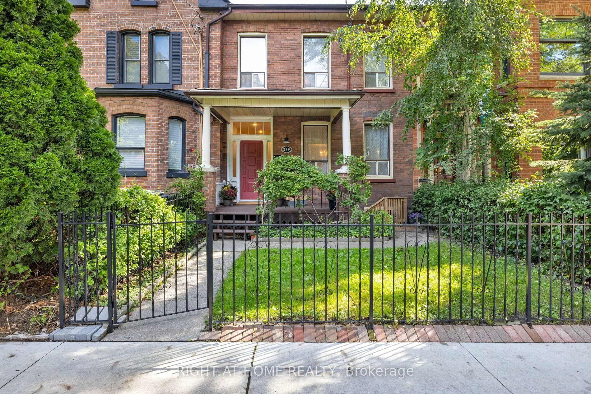 239 Seaton Street