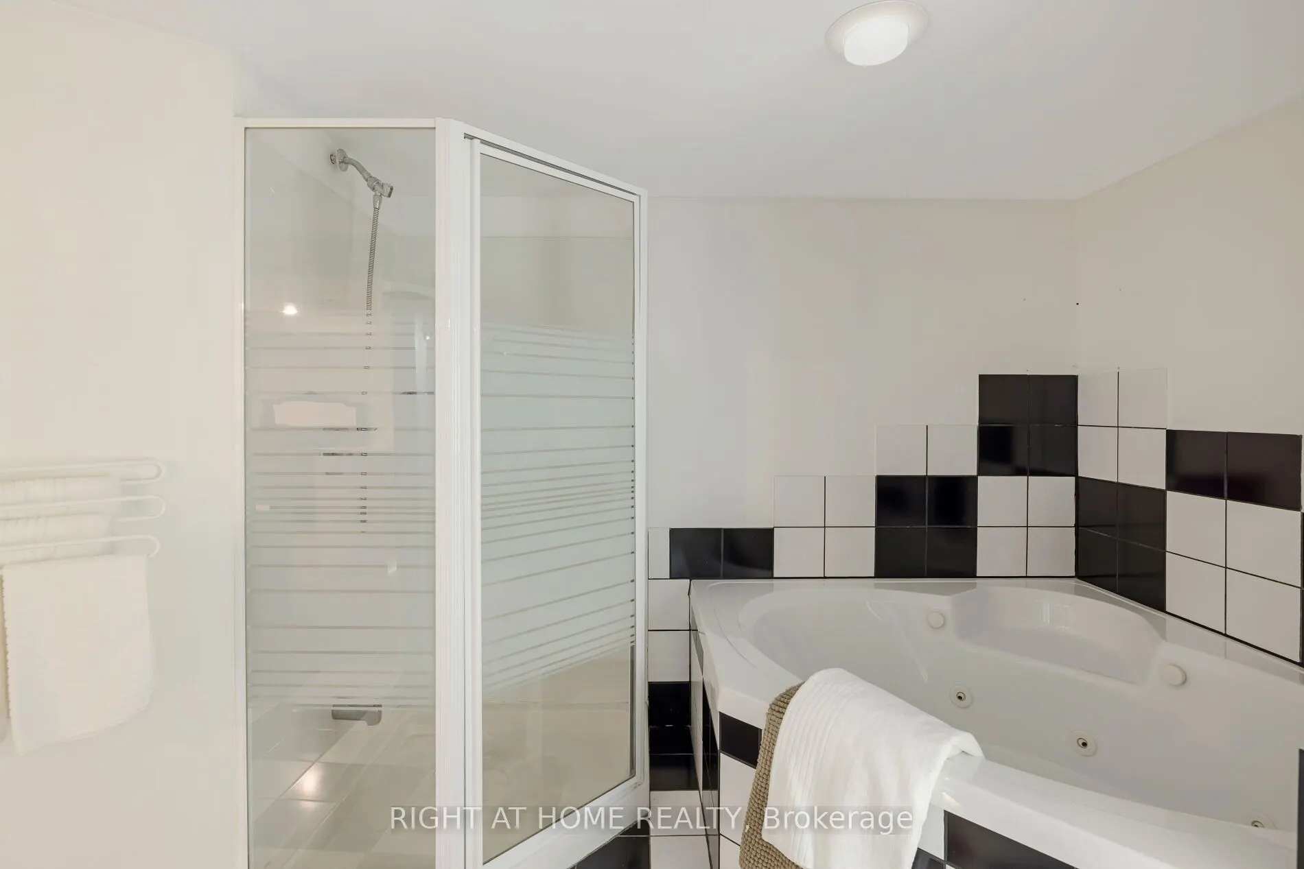 239 Seaton Street