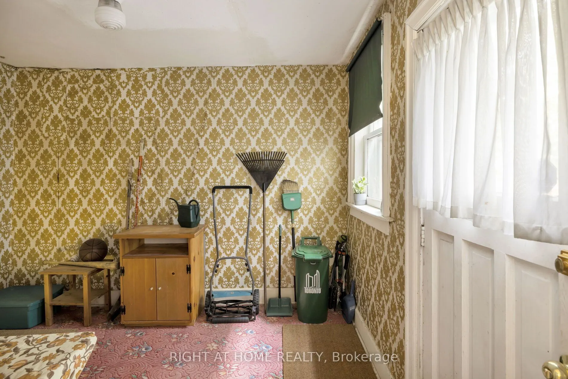 239 Seaton Street