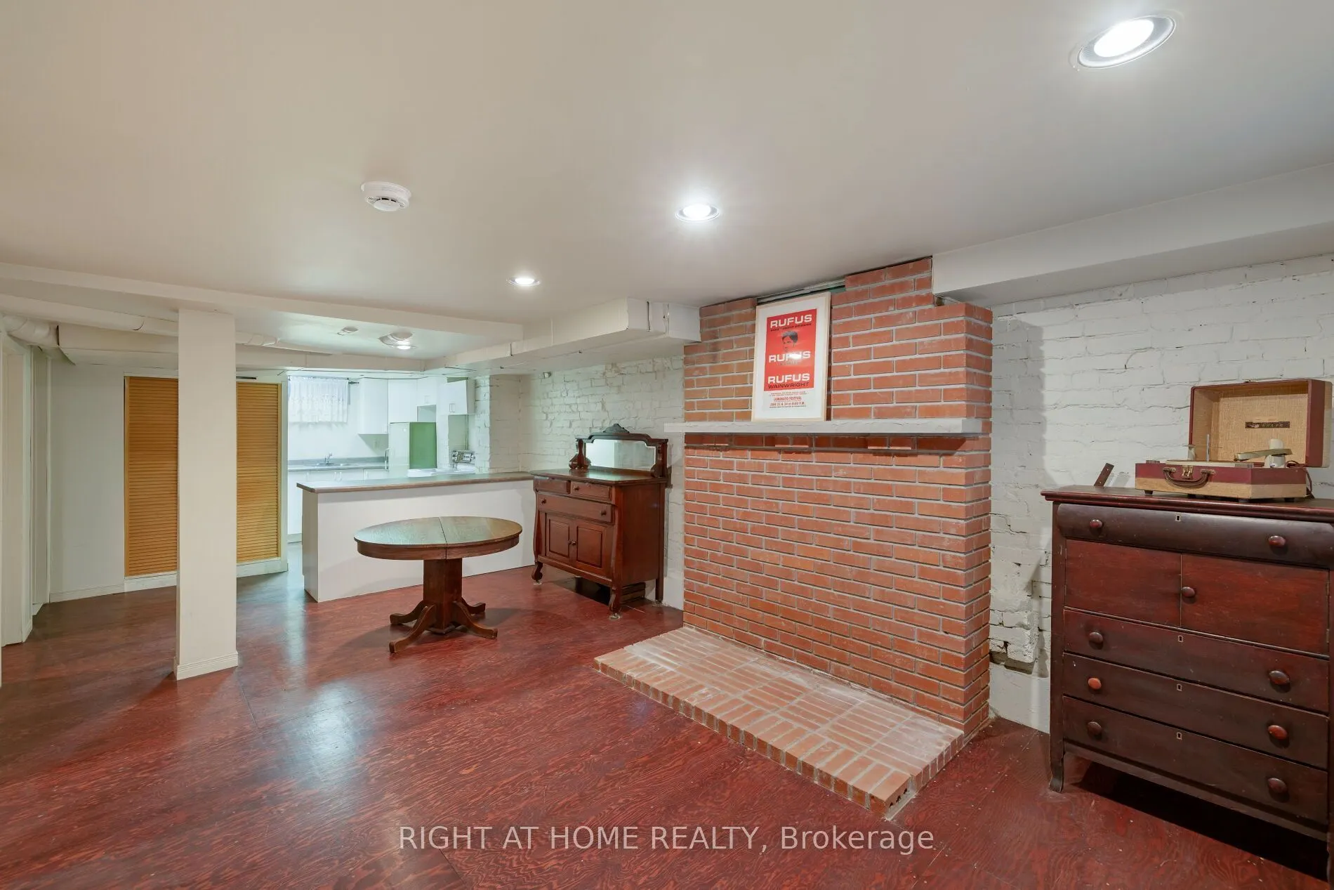 239 Seaton Street