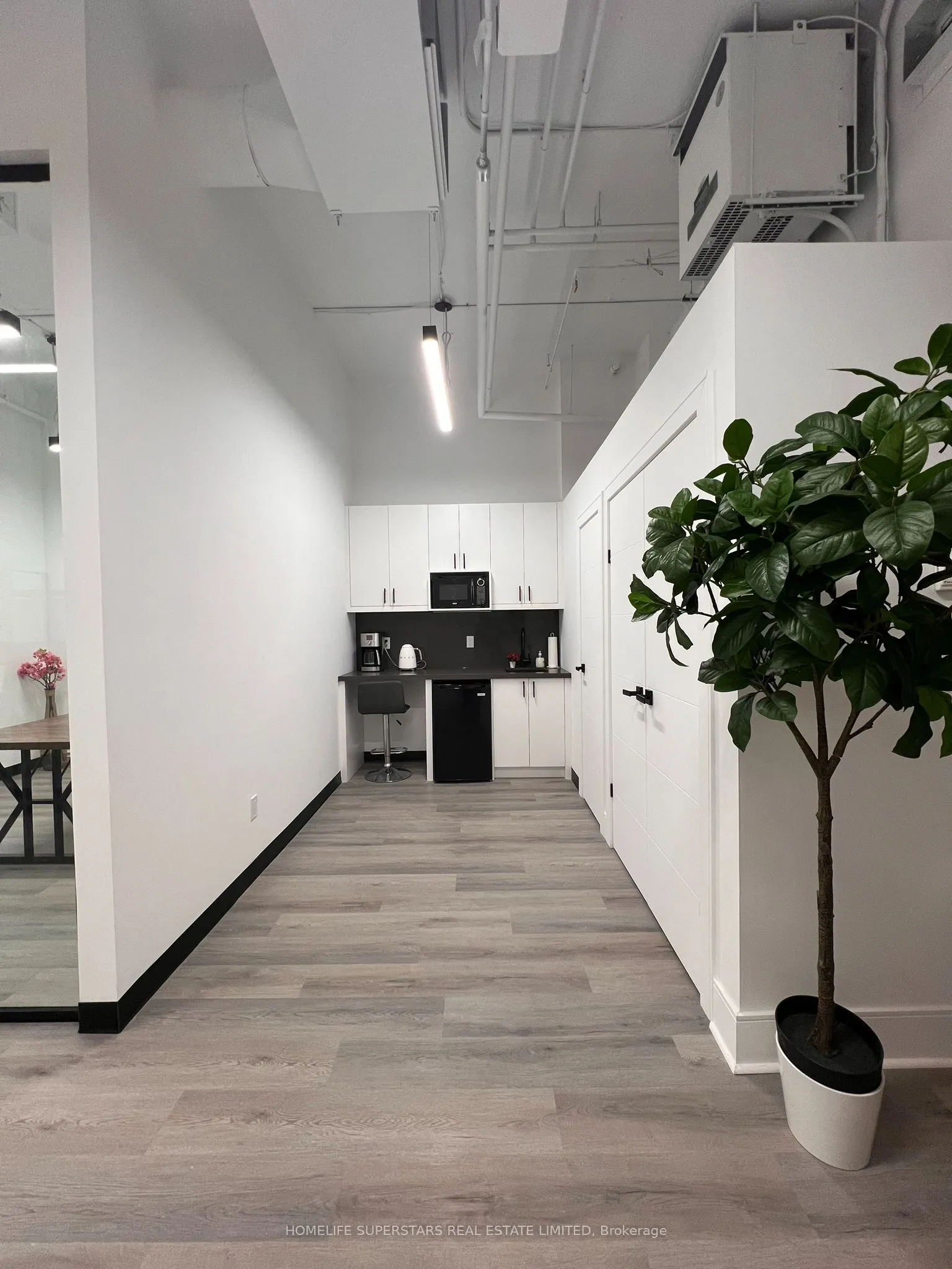 130 Queens Quay E #717