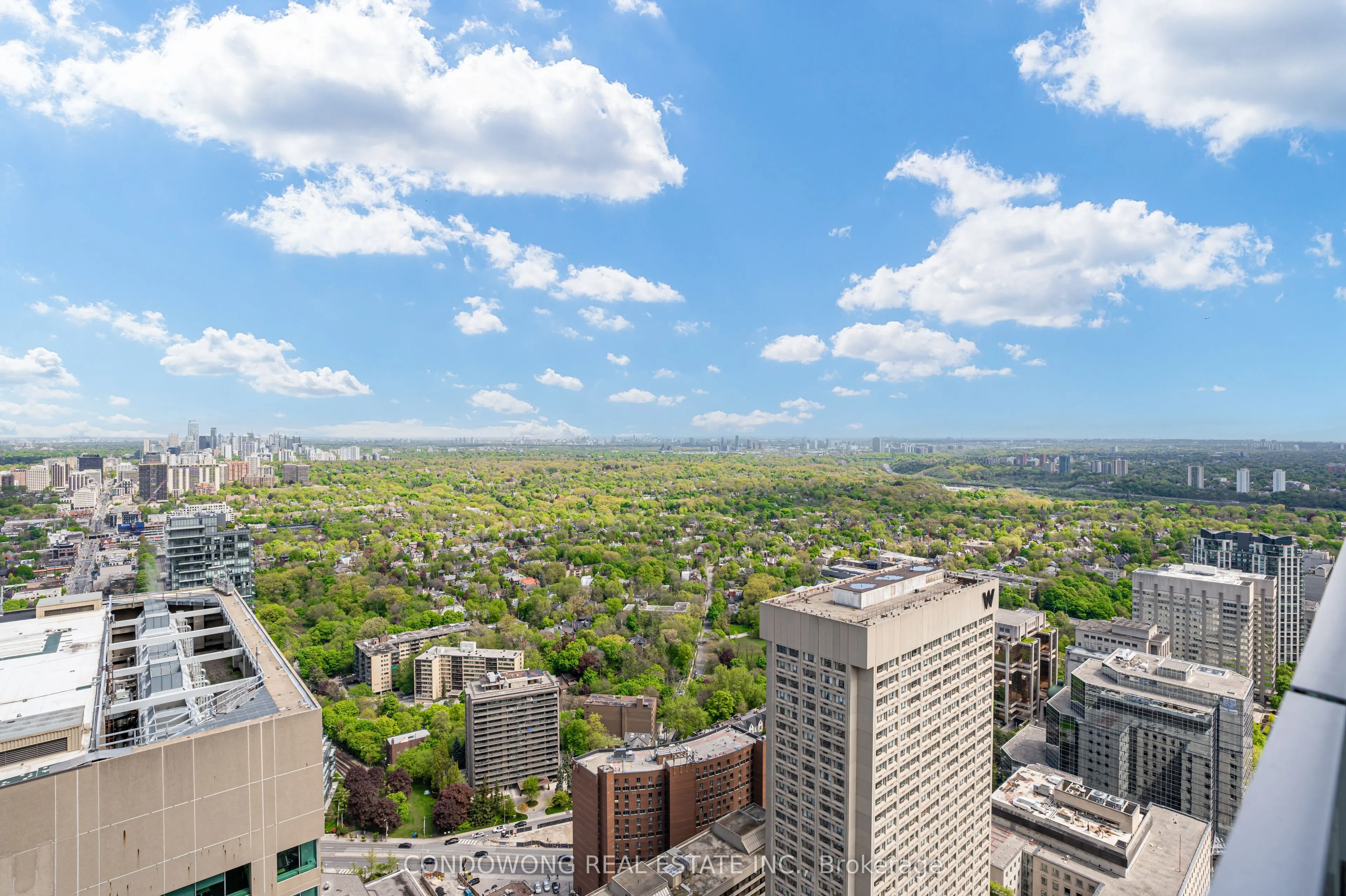 1 Bloor Street E #4710