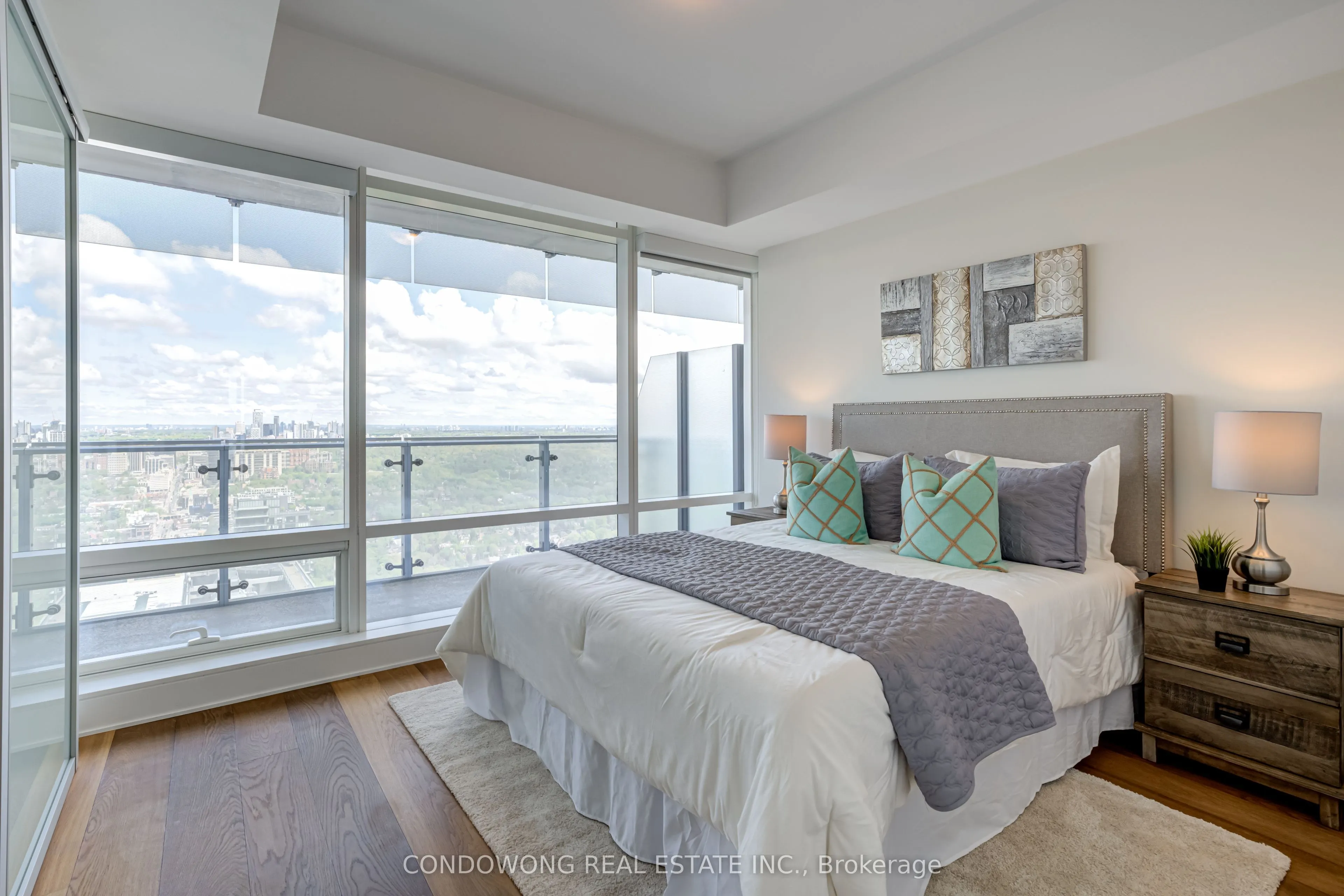 1 Bloor Street E #4710
