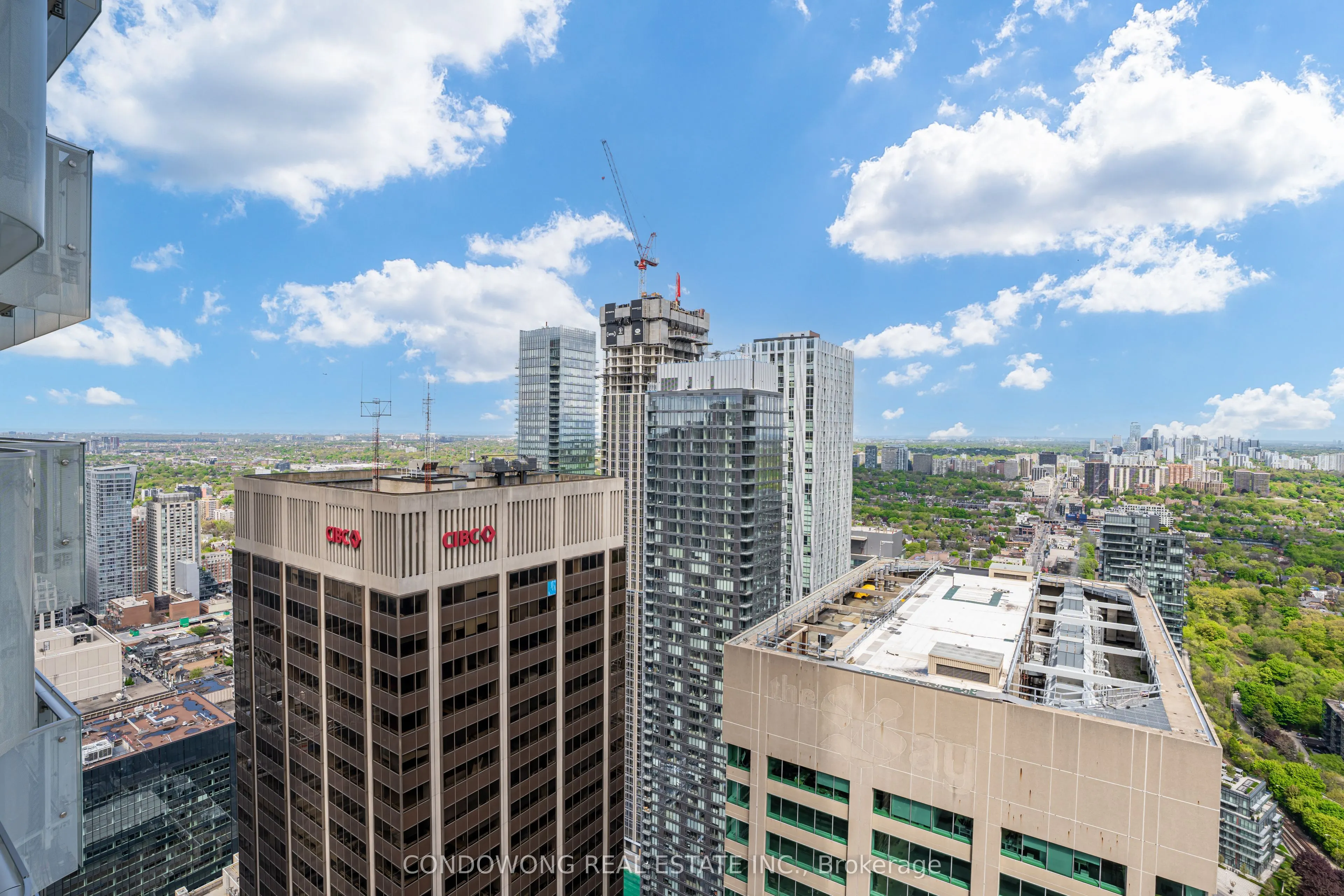 1 Bloor Street E #4710