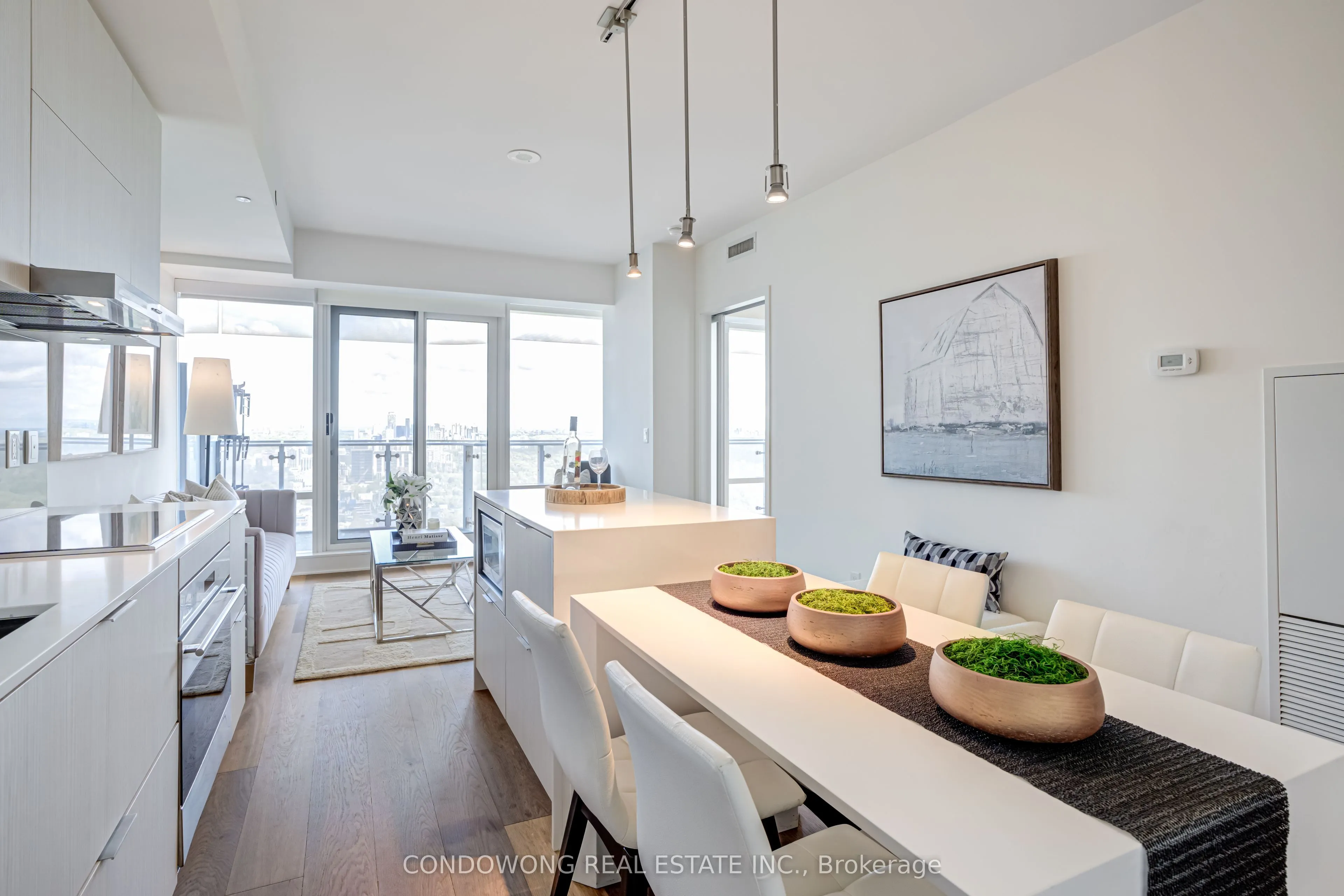 1 Bloor Street E #4710