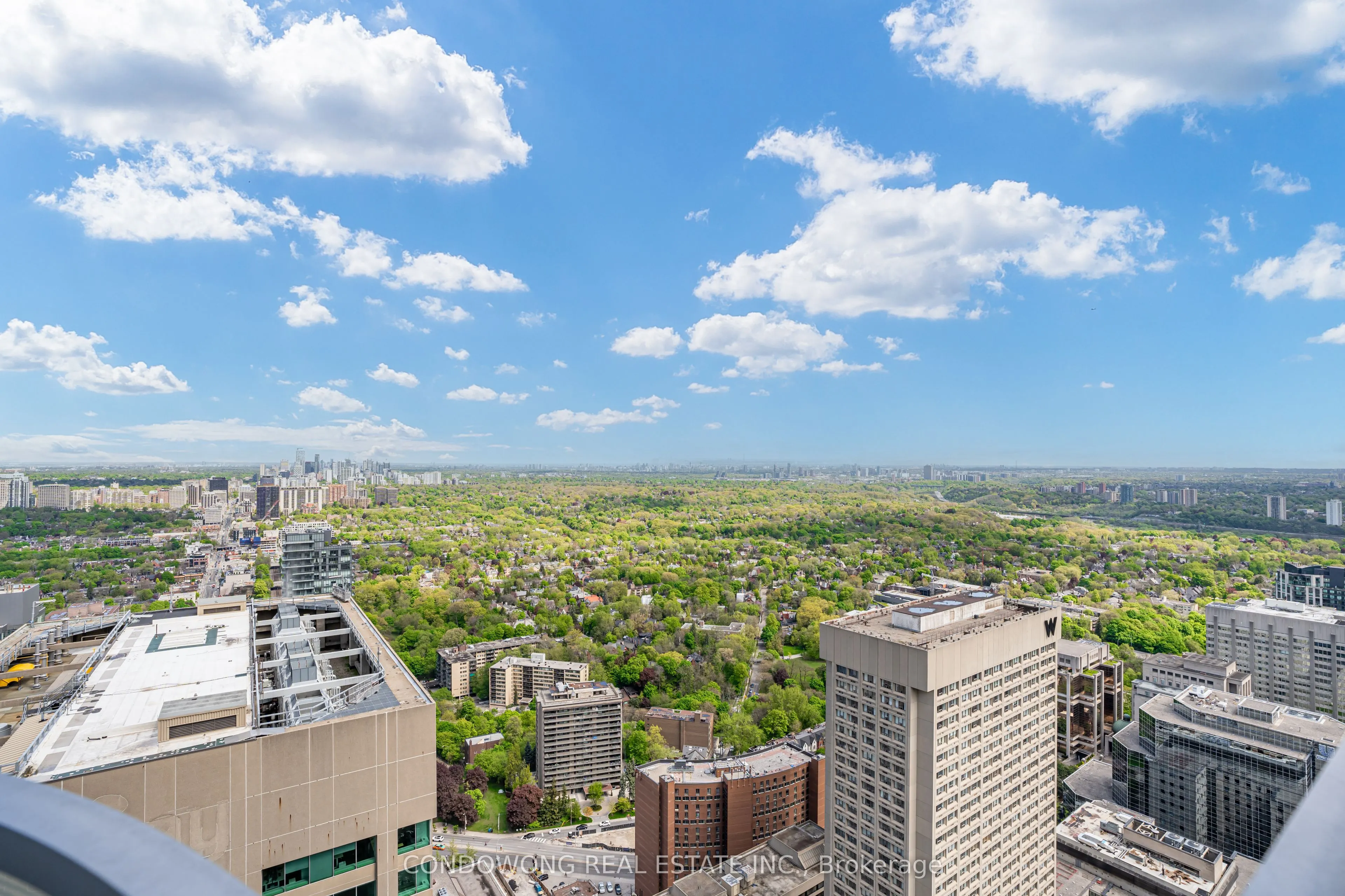 1 Bloor Street E #4710