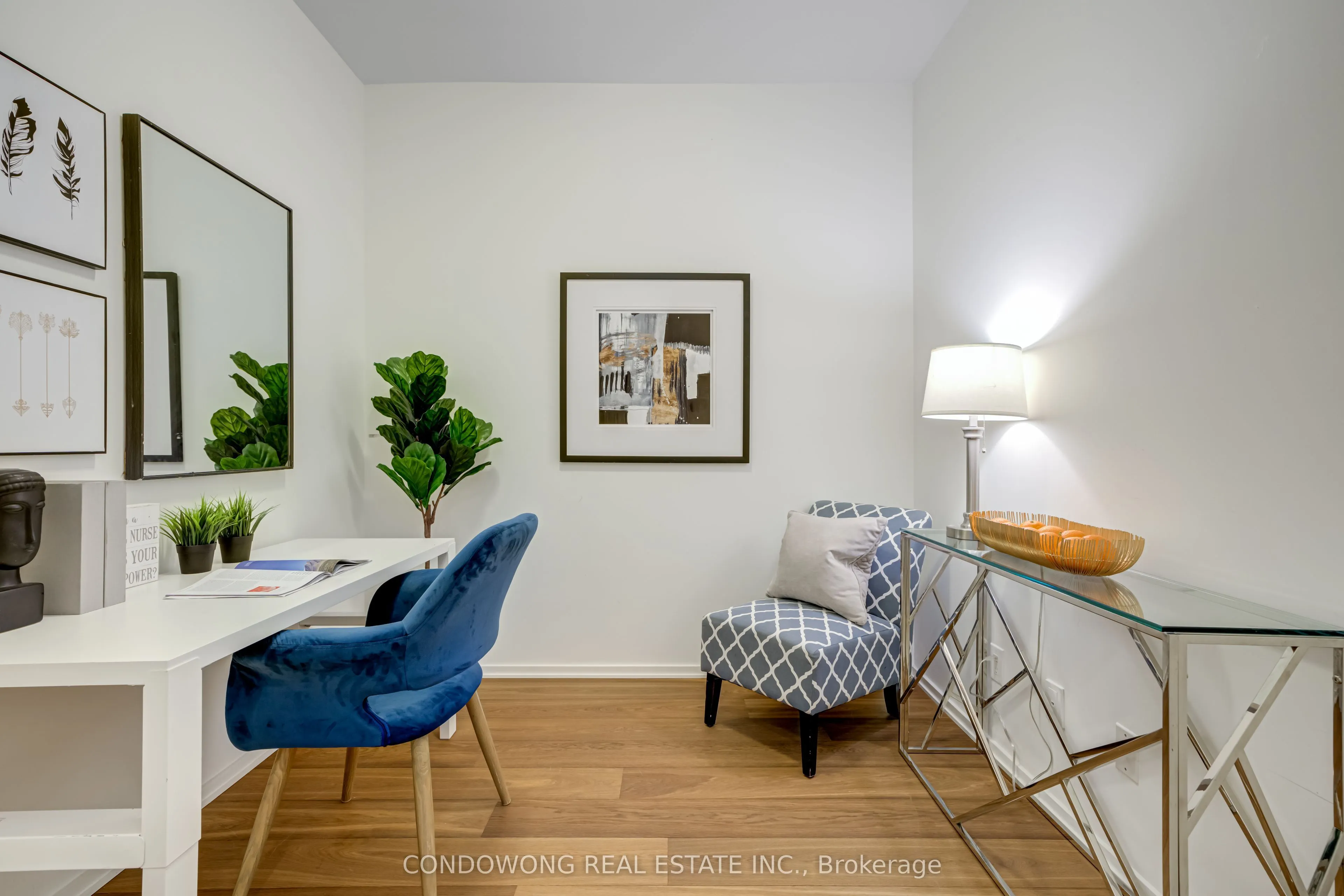 1 Bloor Street E #4710
